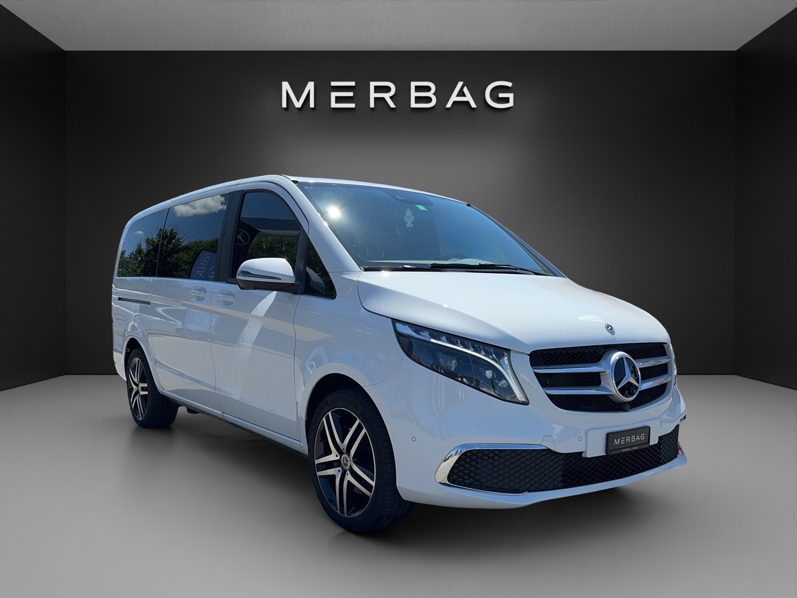 MERCEDES-BENZ V 300 d lang Avantgarde 4Matic 9G-Tronic-image-0