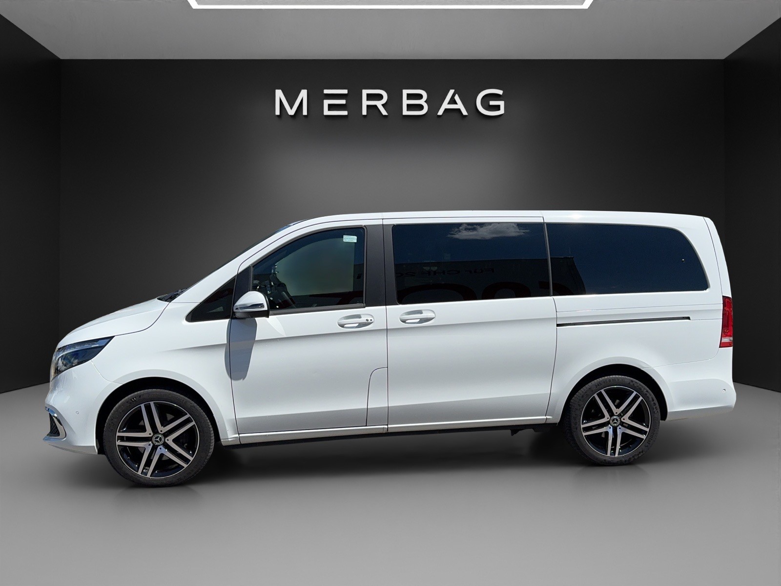 MERCEDES-BENZ V 300 d lang Avantgarde 4Matic 9G-Tronic-image-4