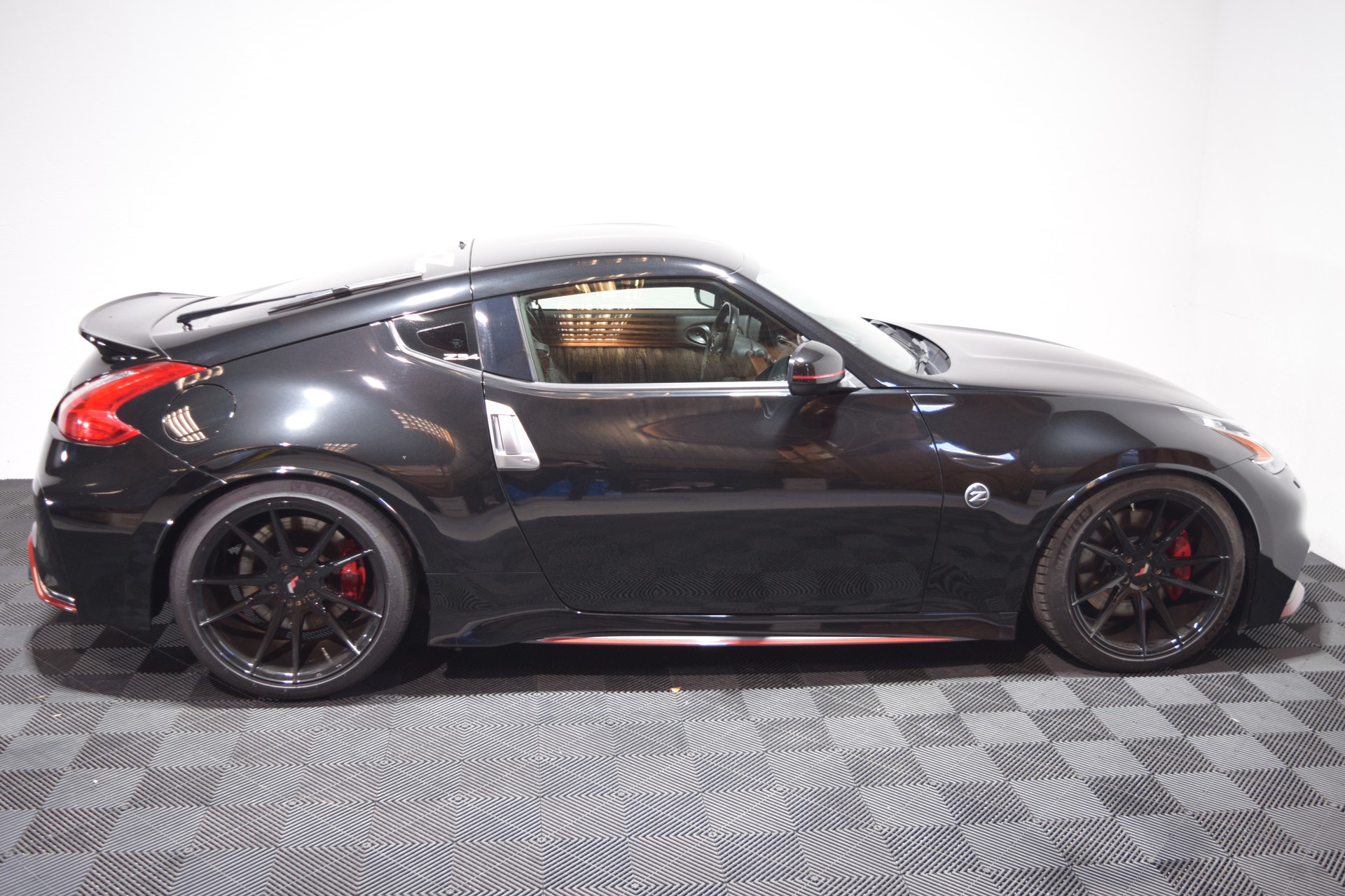NISSAN 370 Z nismo-image-2