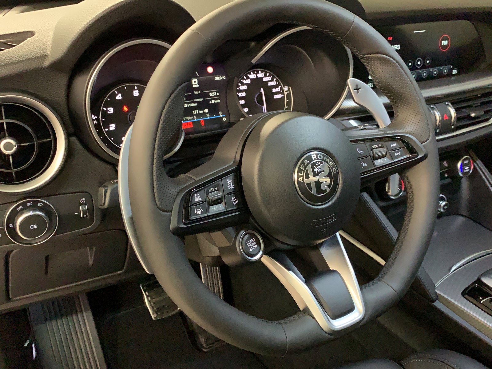 ALFA ROMEO Stelvio 2.0 Q4 280 Veloce-image-8