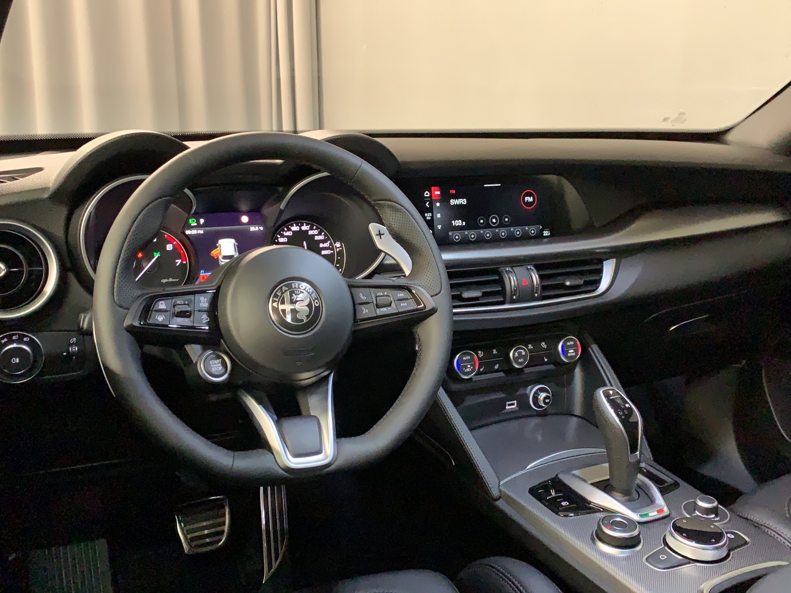 ALFA ROMEO Stelvio 2.0 Q4 280 Veloce-image-6