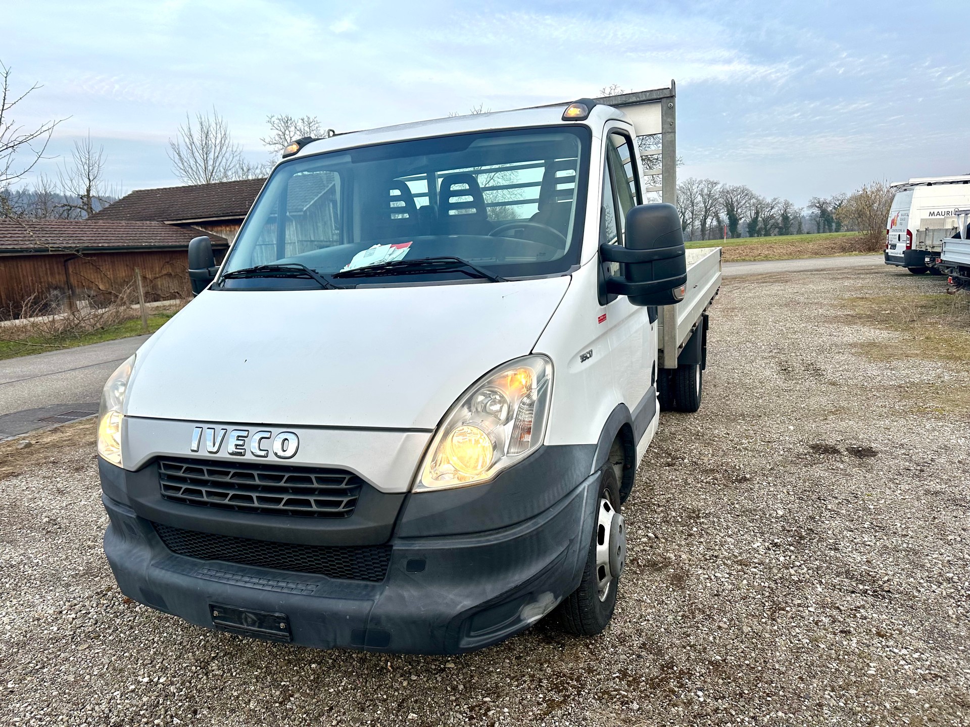 IVECO 35C17-image-3