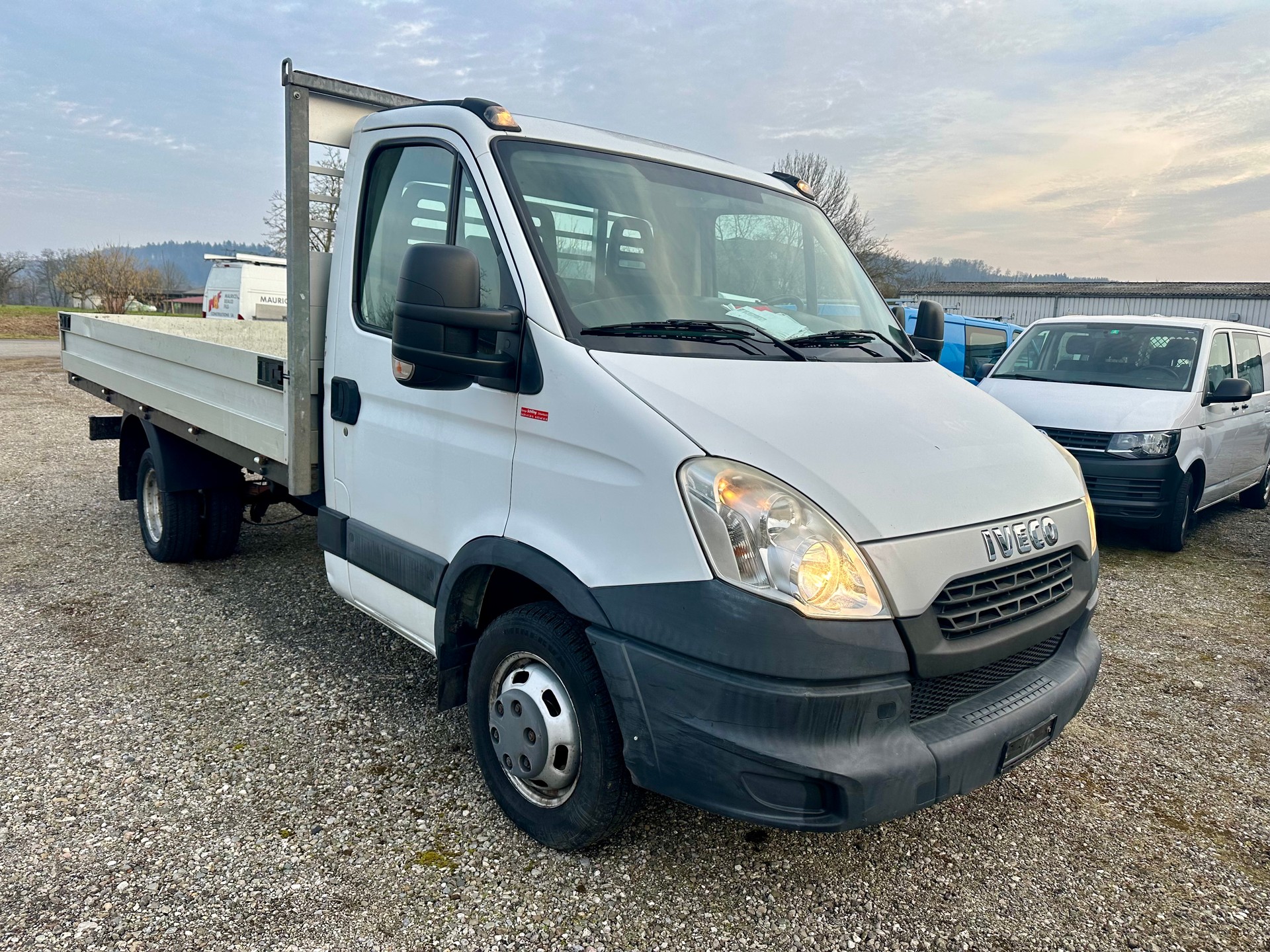 IVECO 35C17-image-0