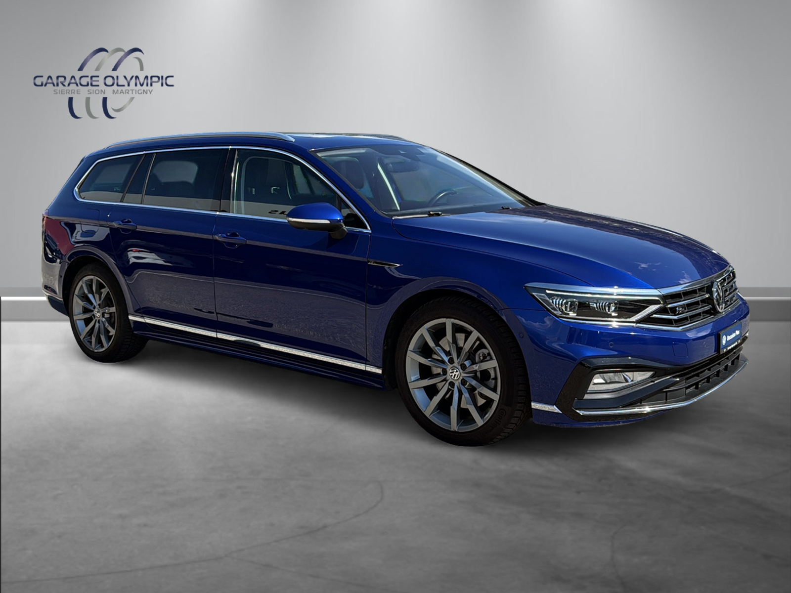 VW Passat Variant 2.0 TSI Elegance 4Motion DSG-image-1