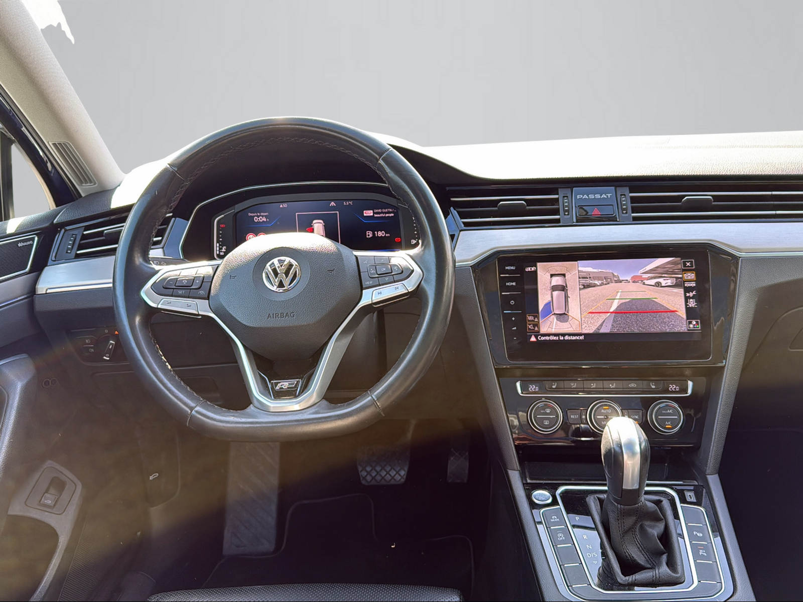 VW Passat Variant 2.0 TSI Elegance 4Motion DSG-image-4