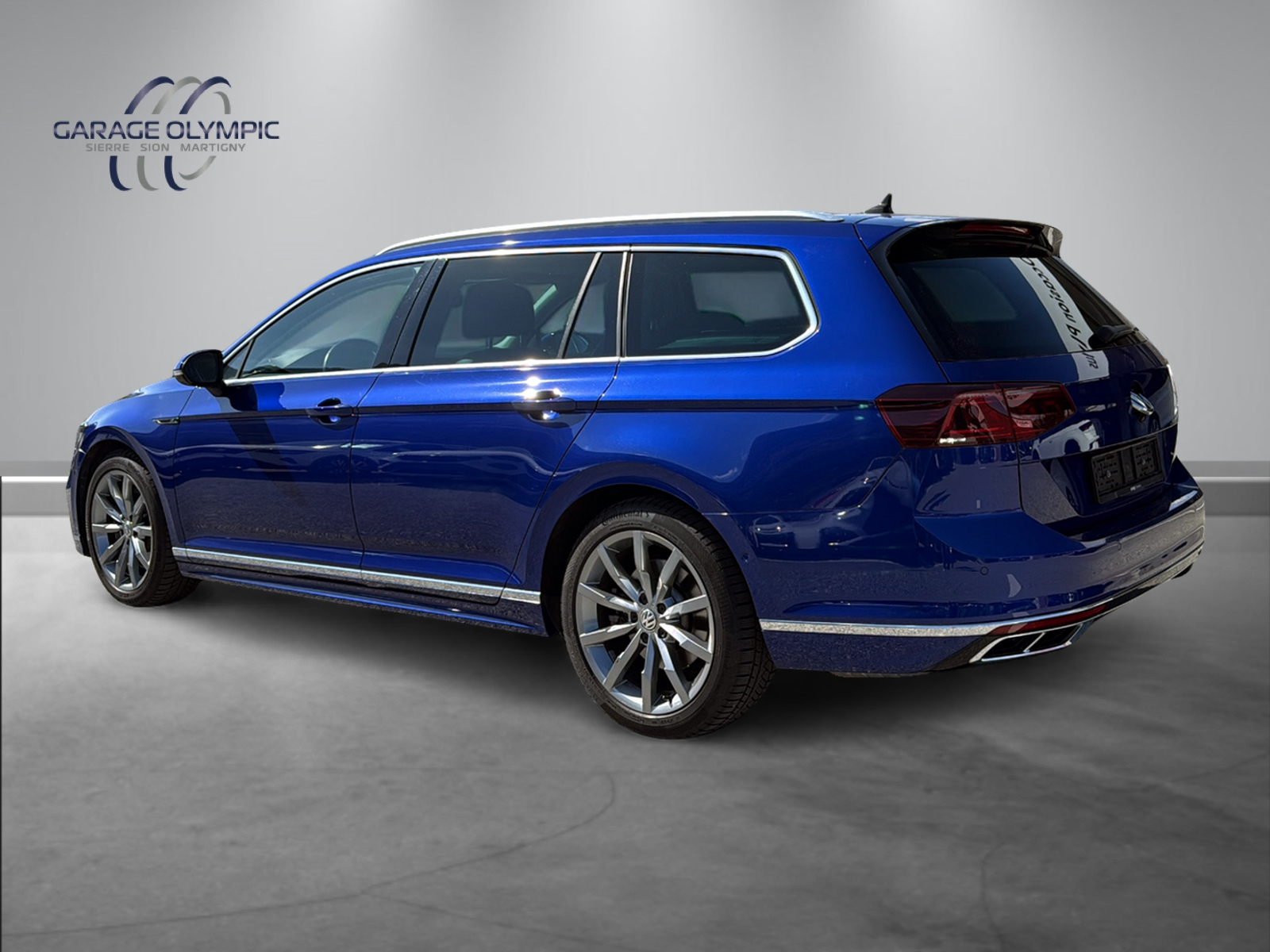 VW Passat Variant 2.0 TSI Elegance 4Motion DSG-image-2