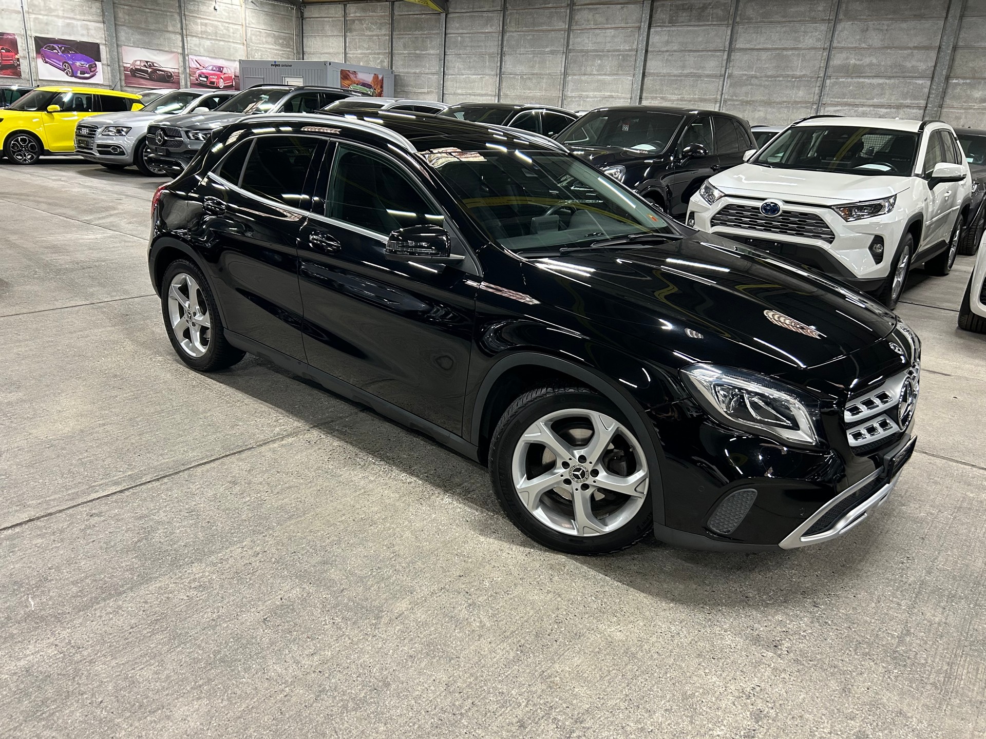 MERCEDES-BENZ GLA 200 d Swiss Star Edition Urban 4Matic 7G-DCT