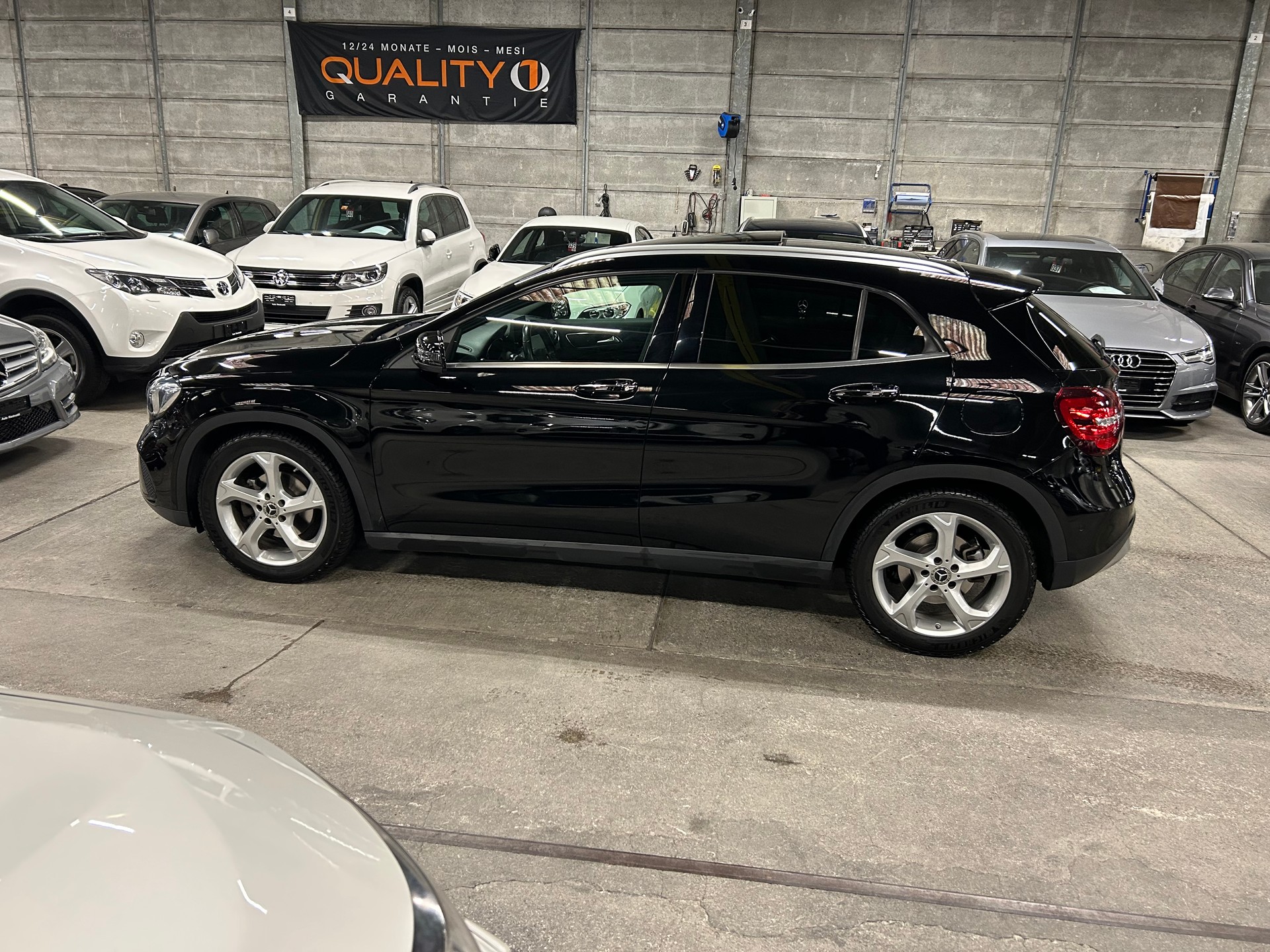 MERCEDES-BENZ GLA 200 d Swiss Star Edition Urban 4Matic 7G-DCT-image-9