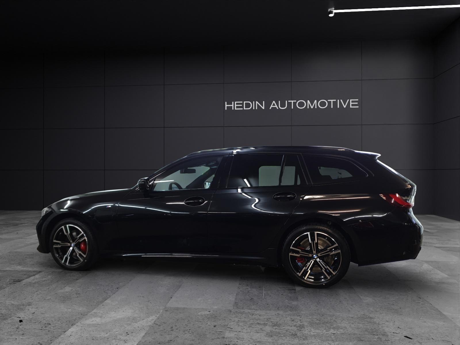 BMW 330e xDrive Touring-image-1