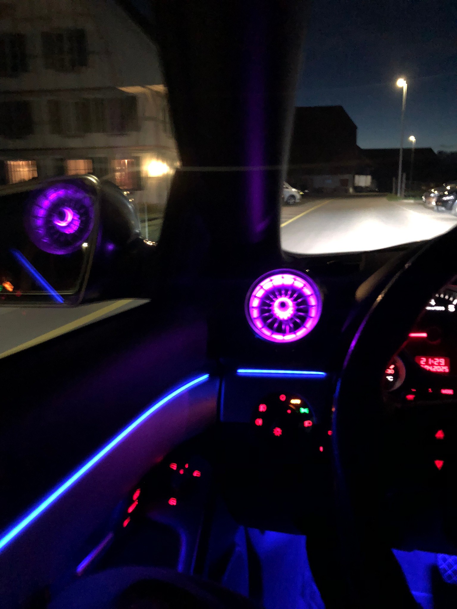 AUDI A4 Cabriolet 2.0T FSI multitronic-image-8