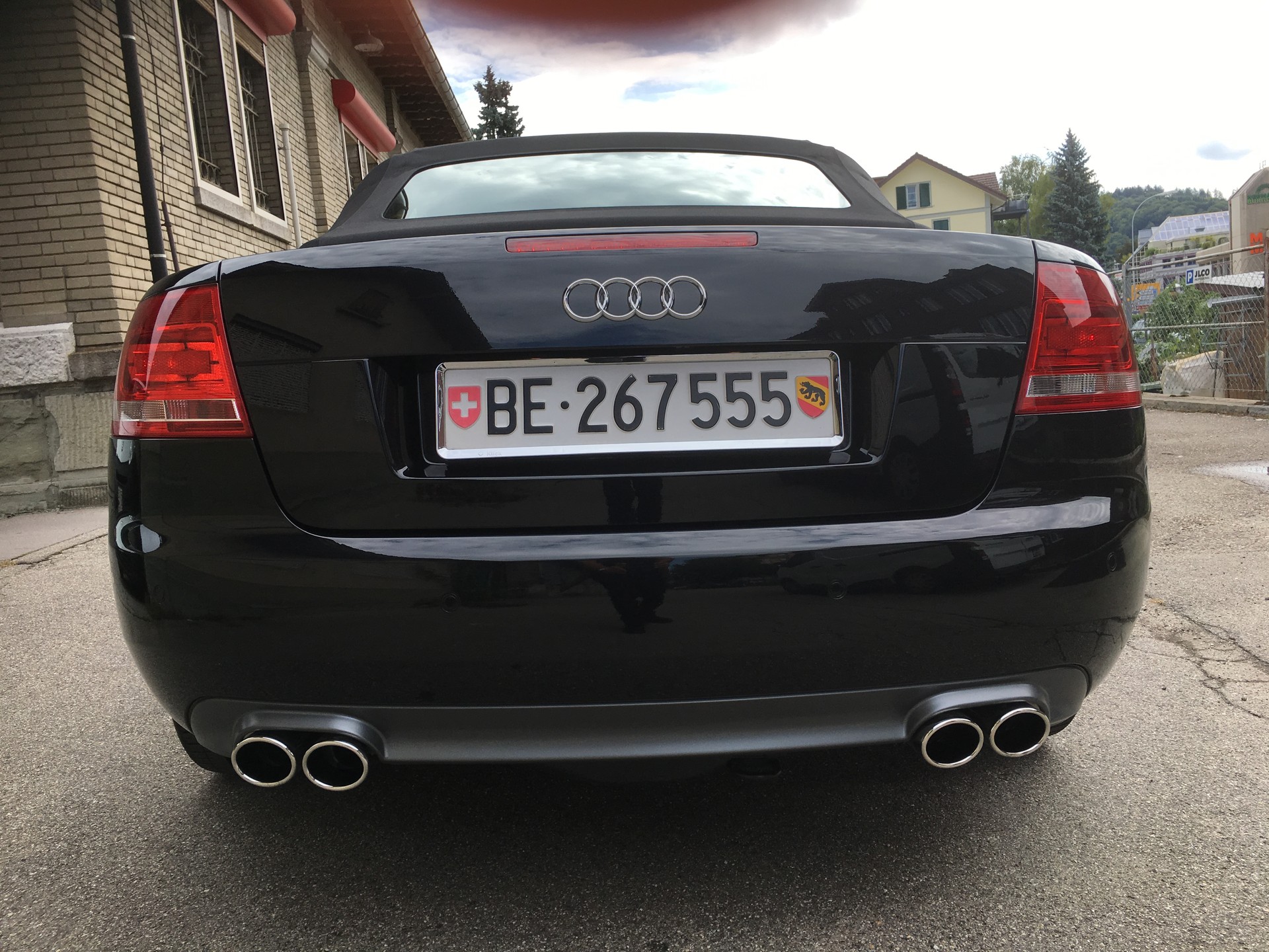 AUDI A4 Cabriolet 2.0T FSI multitronic-image-10