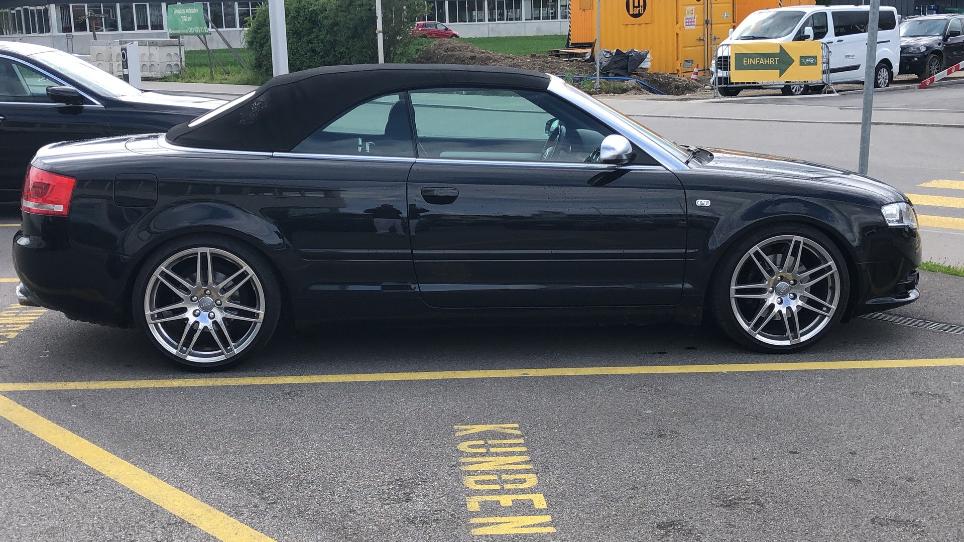 AUDI A4 Cabriolet 2.0T FSI multitronic-image-13