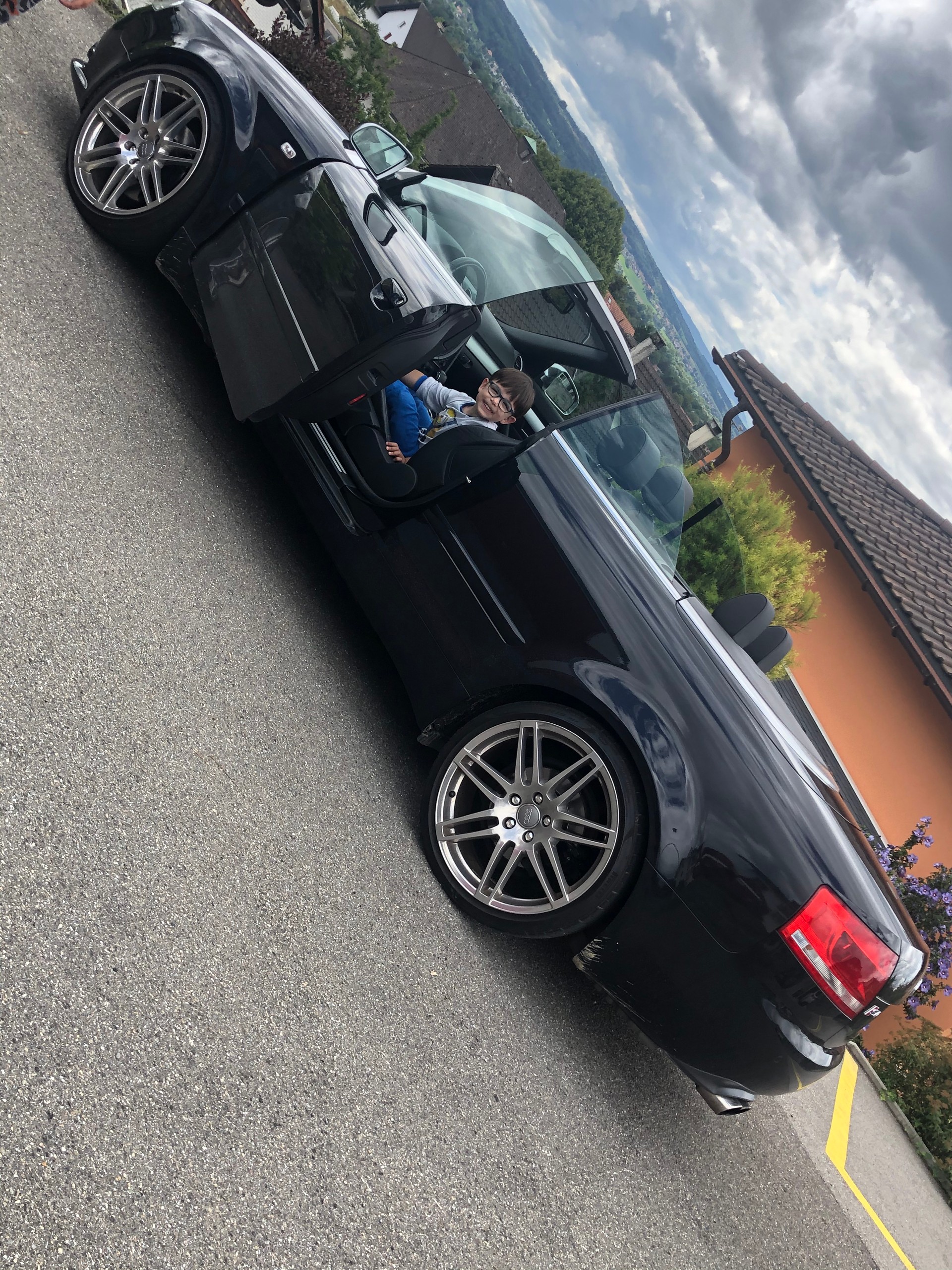 AUDI A4 Cabriolet 2.0T FSI multitronic-image-12