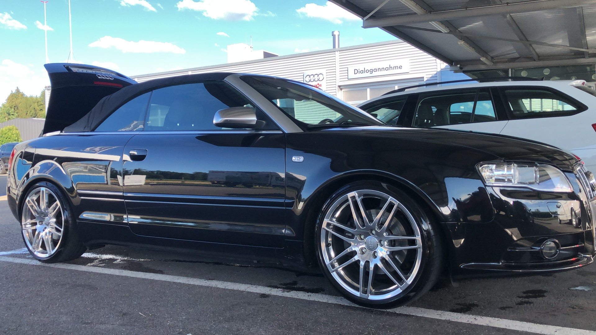 AUDI A4 Cabriolet 2.0T FSI multitronic-image-0