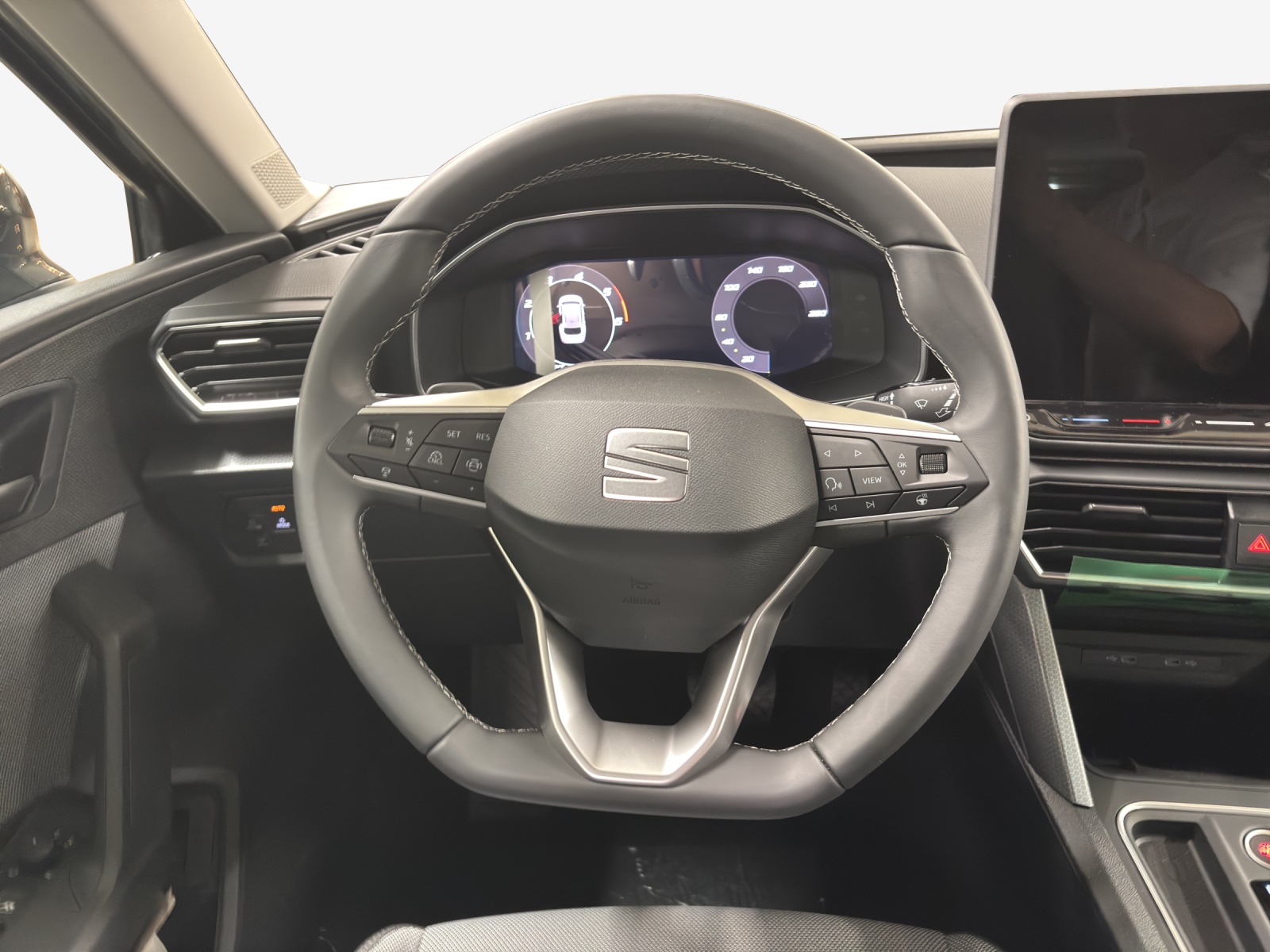 SEAT Leon ST 1.5 eHybrid pHEV DSG Business Edition-image-9