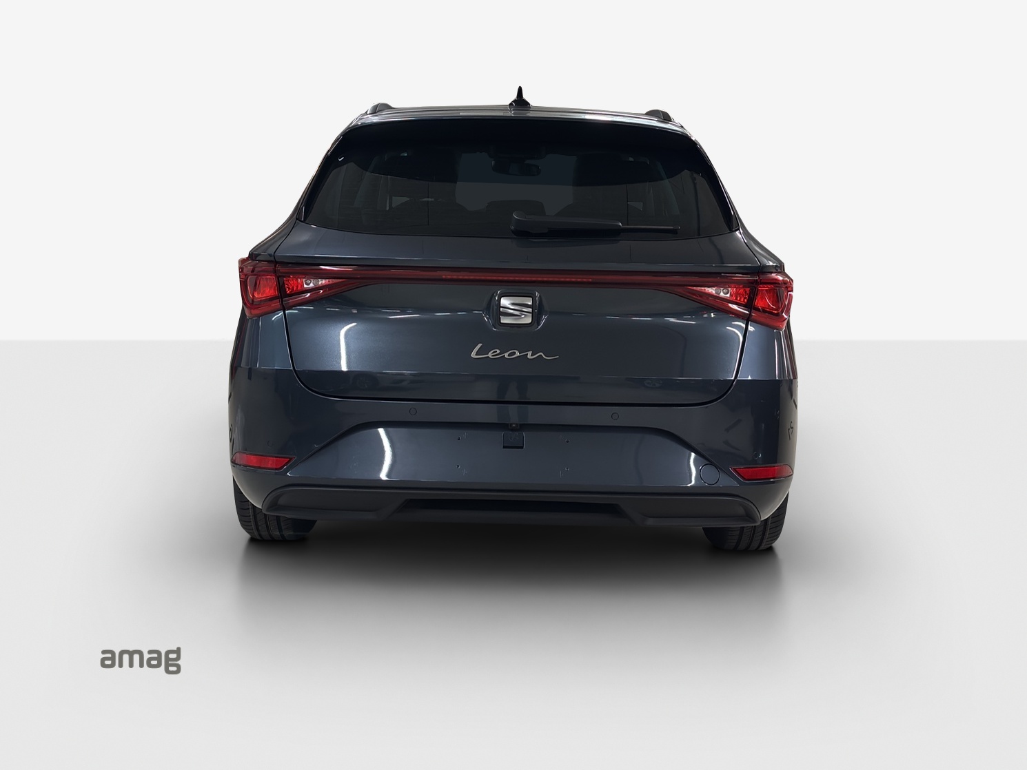 SEAT Leon ST 1.5 eHybrid pHEV DSG Business Edition-image-3