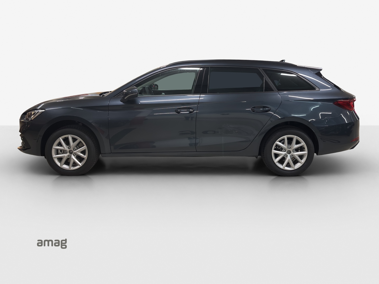 SEAT Leon ST 1.5 eHybrid pHEV DSG Business Edition-image-1