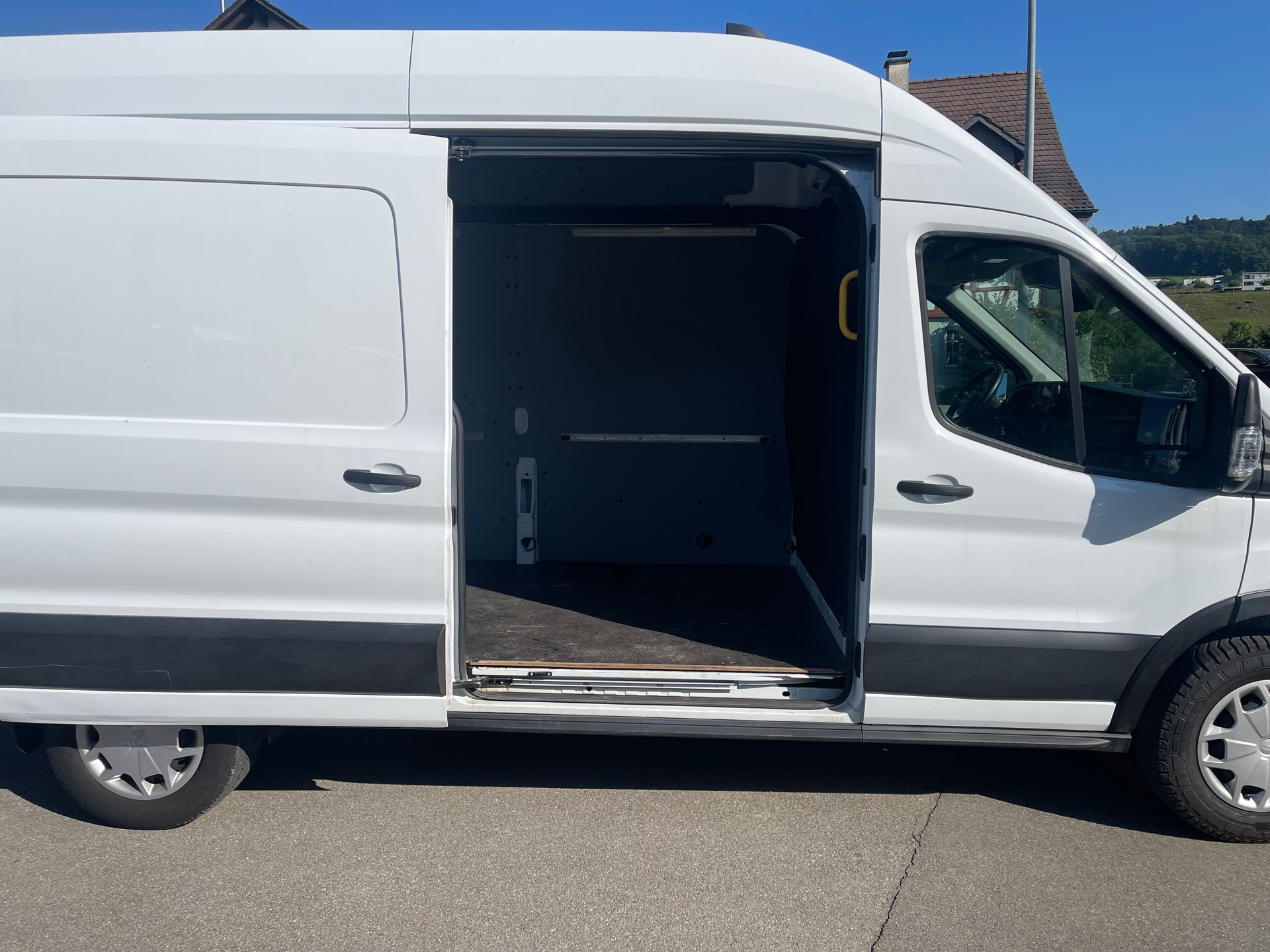 FORD Transit Van 350 L3H3 Trend 2.0 TDCi 130 FWD-showroom-element-2