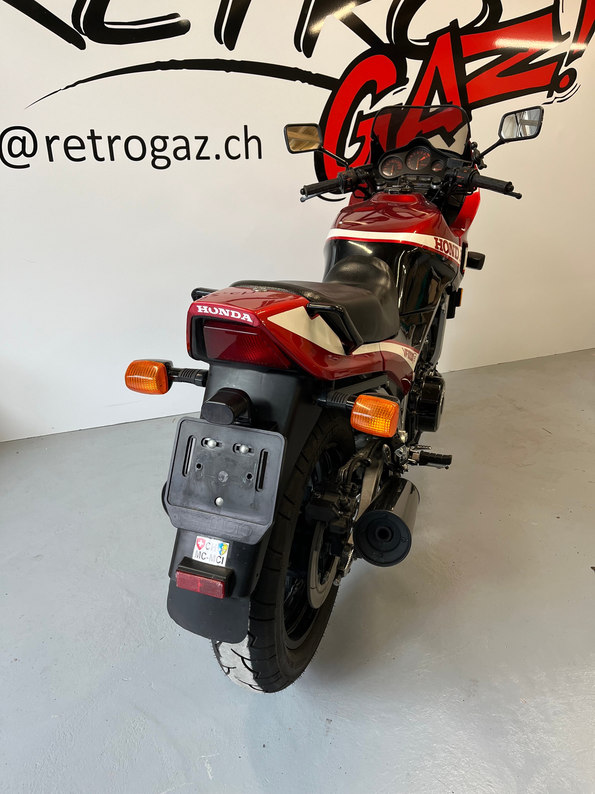 HONDA VF 1000 F-image-7