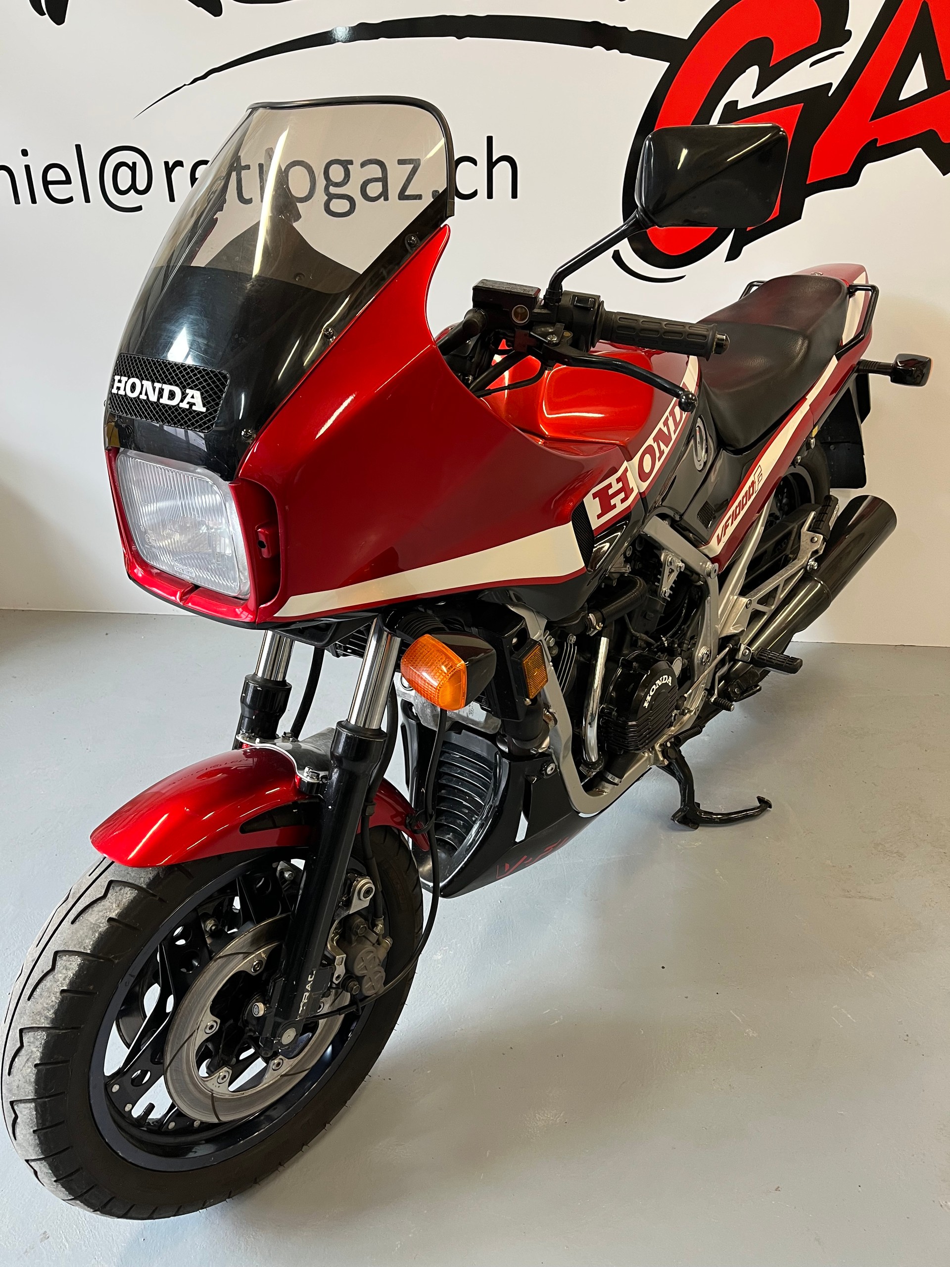 HONDA VF 1000 F-image-5