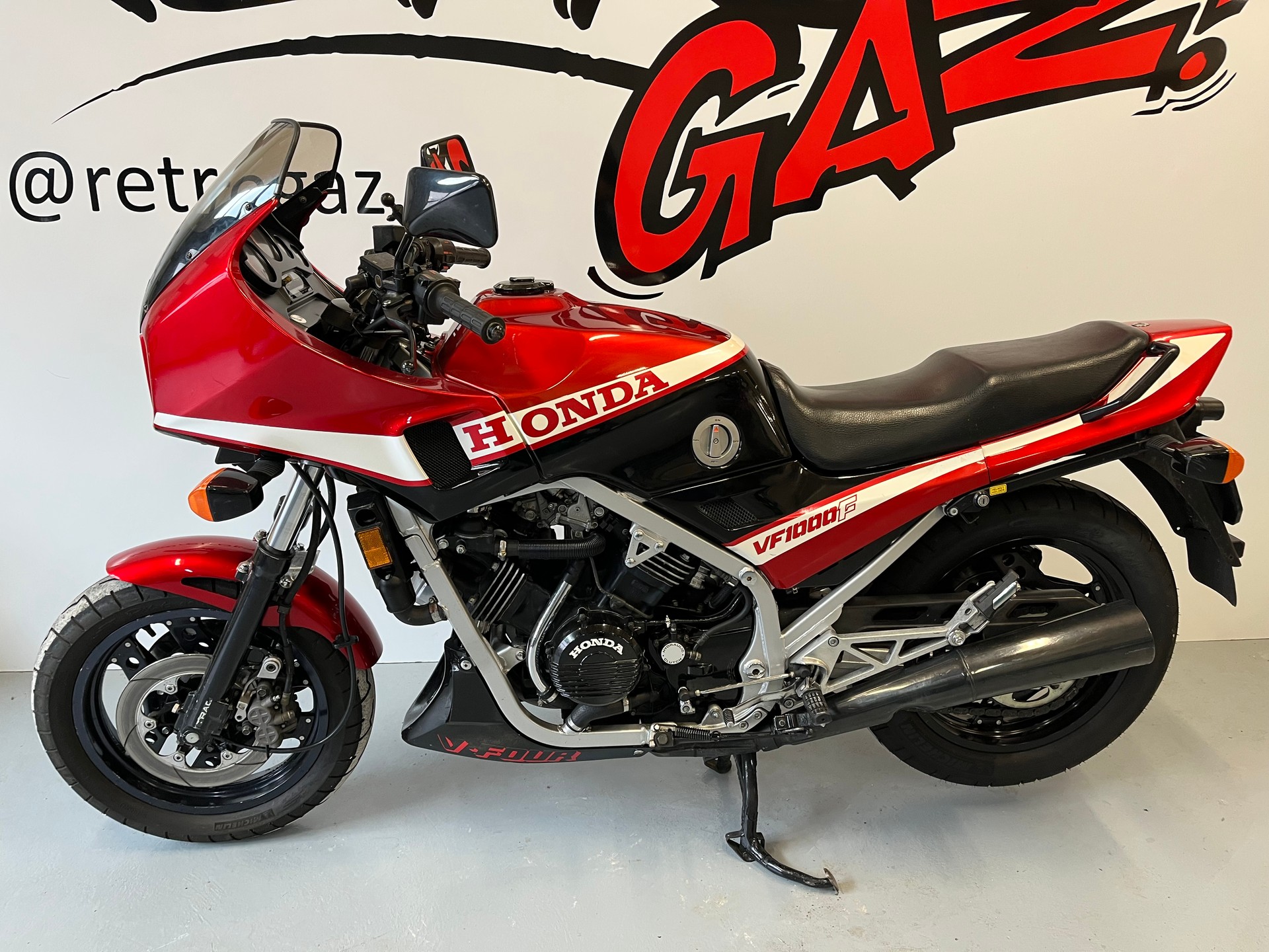 HONDA VF 1000 F-image-3
