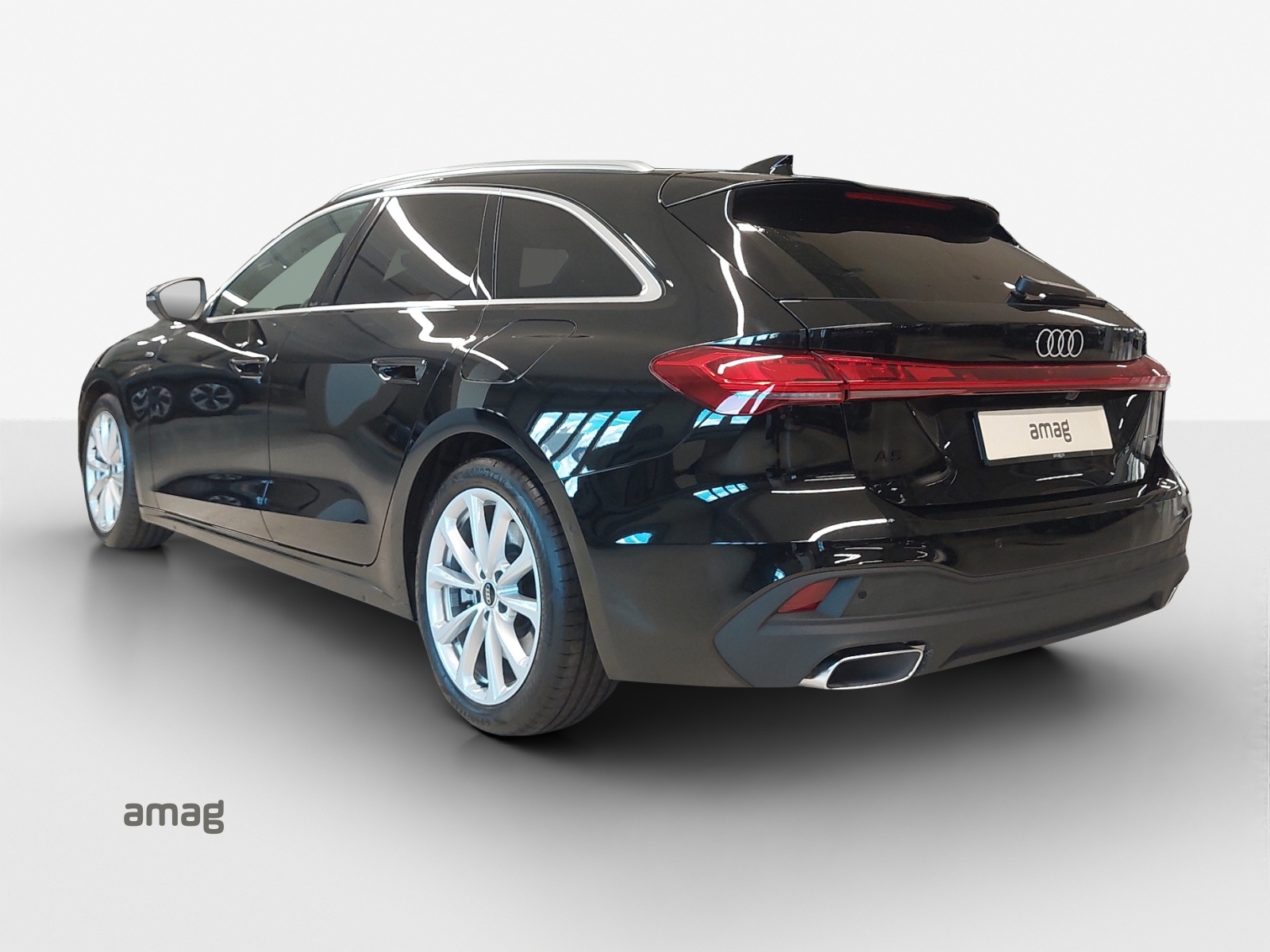 AUDI A5 Avant e-hybrid quattro Attraction 220 kW S tronic-image-2