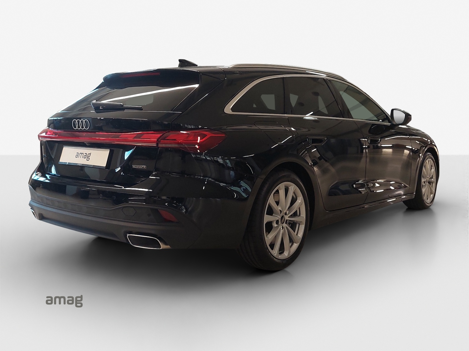 AUDI A5 Avant e-hybrid quattro Attraction 220 kW S tronic-image-4