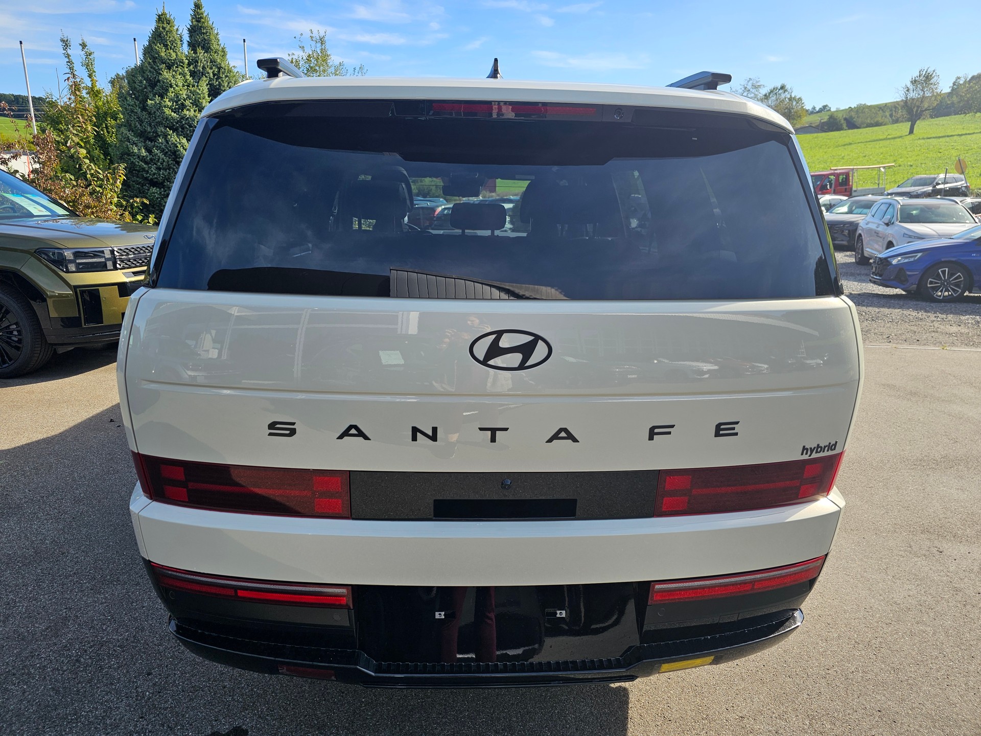 HYUNDAI Santa Fe 1.6 T-GDi HEV Calligraphy 4WD Automatic-image-7