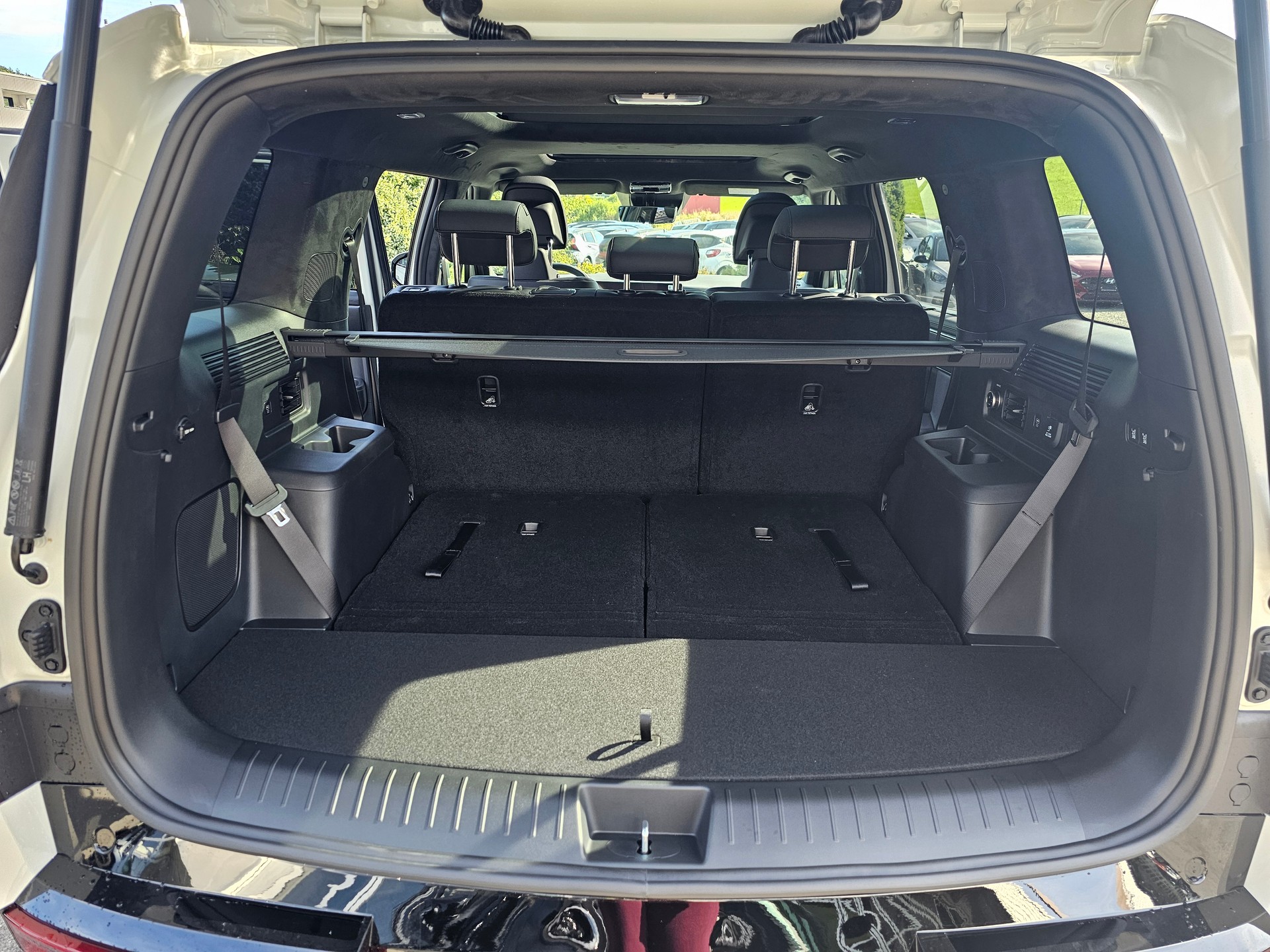 HYUNDAI Santa Fe 1.6 T-GDi HEV Calligraphy 4WD Automatic-image-12