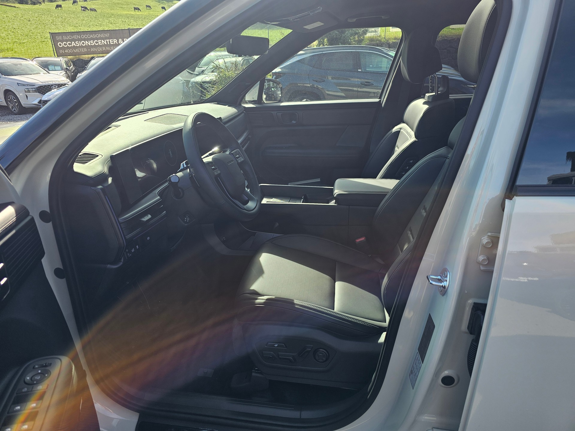HYUNDAI Santa Fe 1.6 T-GDi HEV Calligraphy 4WD Automatic-image-8