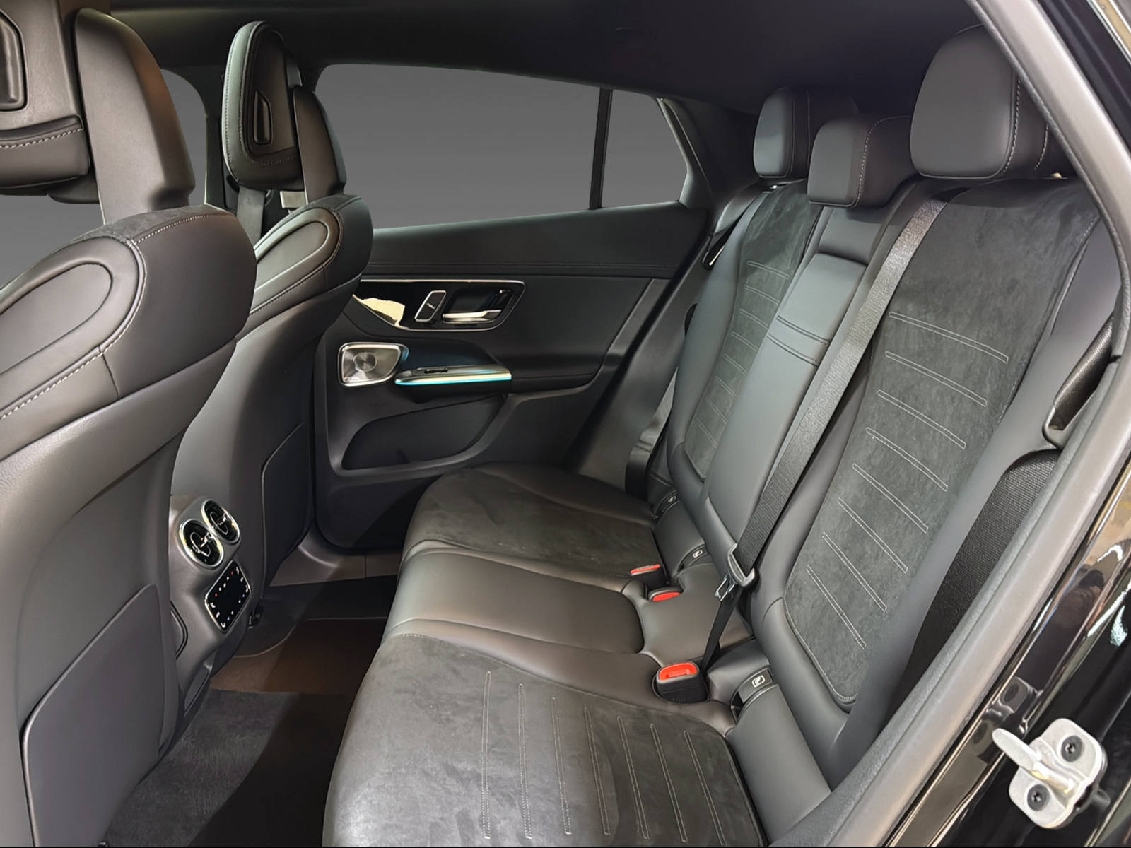 MERCEDES-BENZ GLC 220 d 4Matic Coupé-image-10