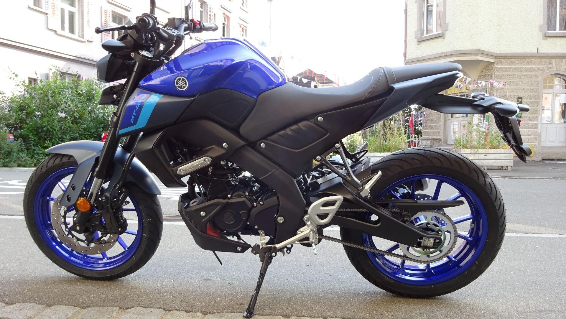 YAMAHA MT-125 ABS-showroom-element-2
