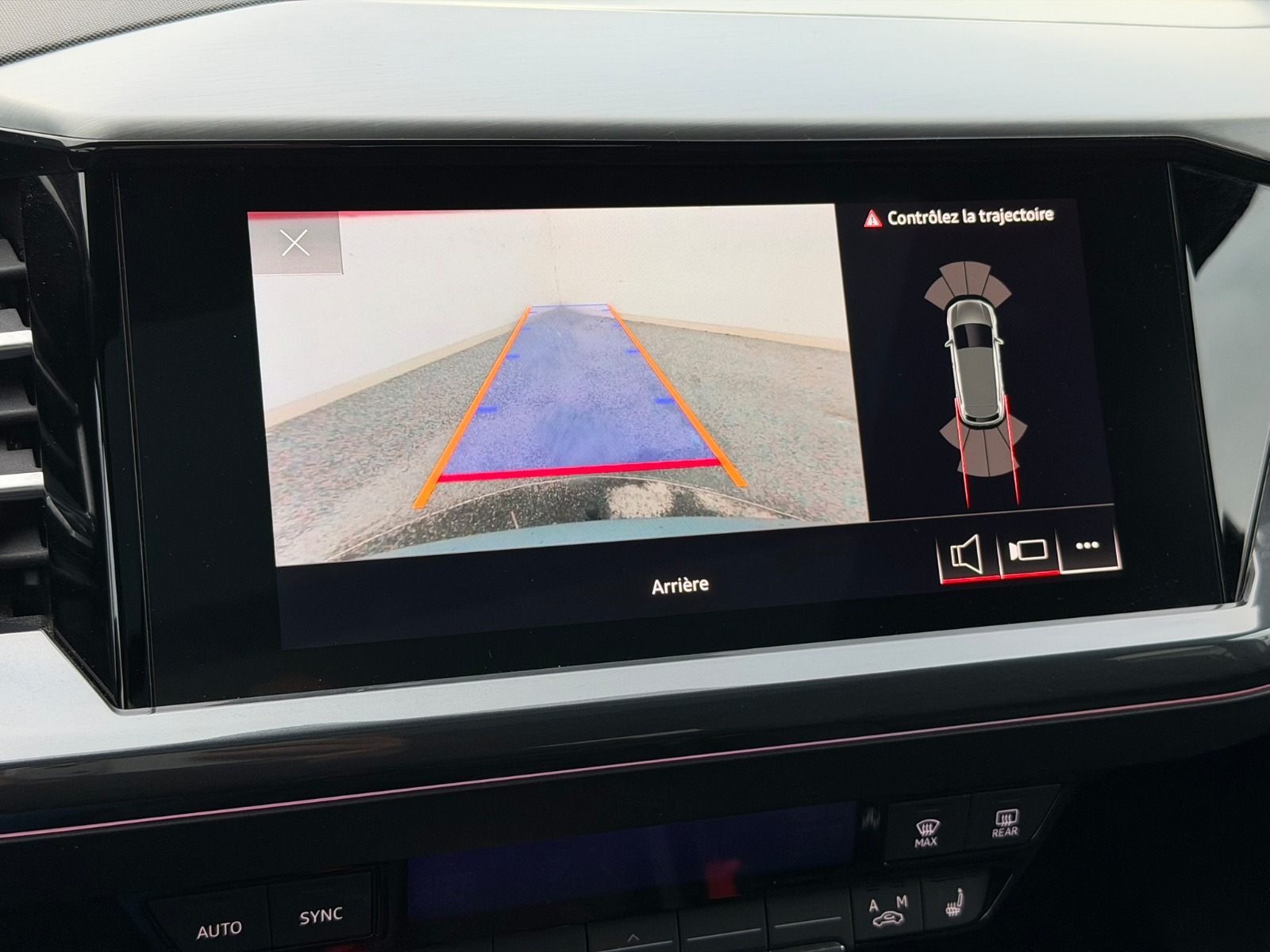 AUDI Q4 e-tron 50 quattro-image-13
