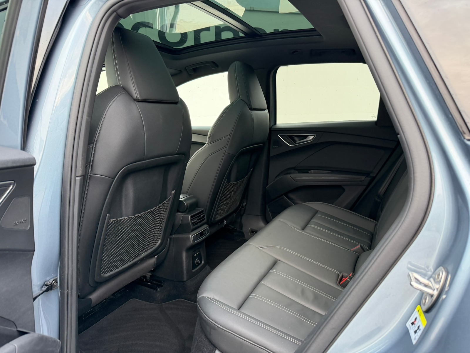 AUDI Q4 e-tron 50 quattro-image-9