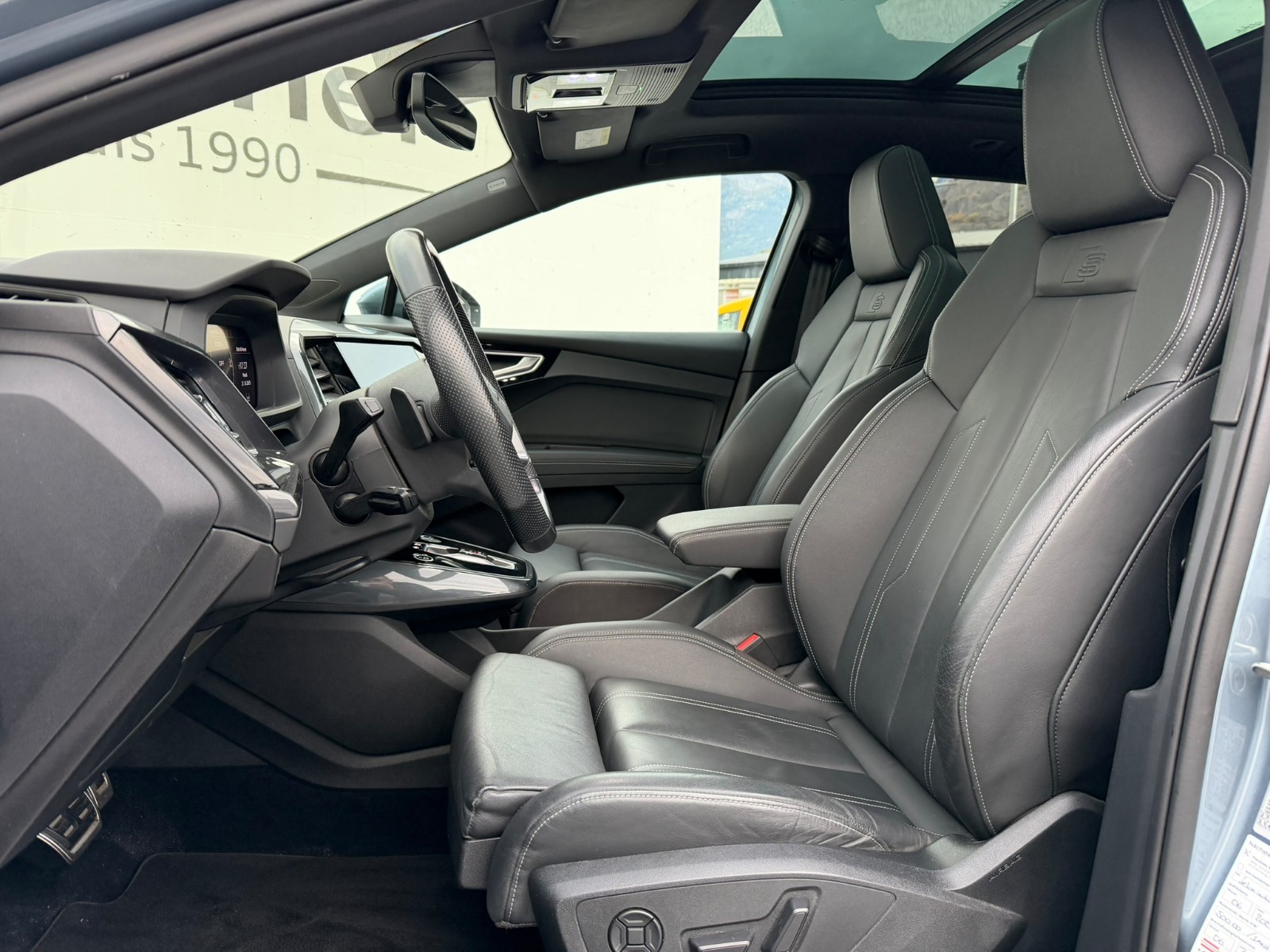 AUDI Q4 e-tron 50 quattro-image-8