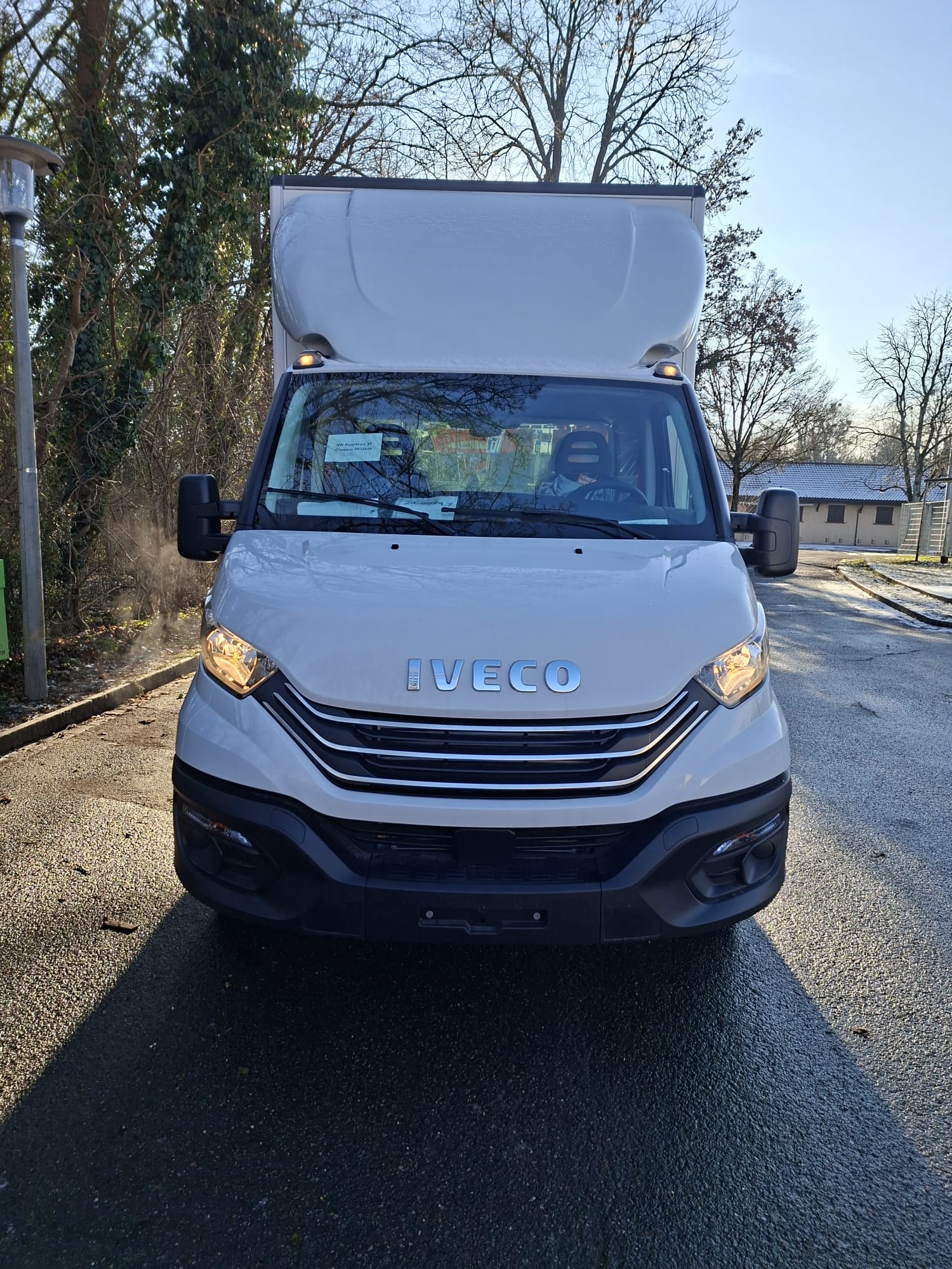 IVECO 35S18HA8-showroom-element-3