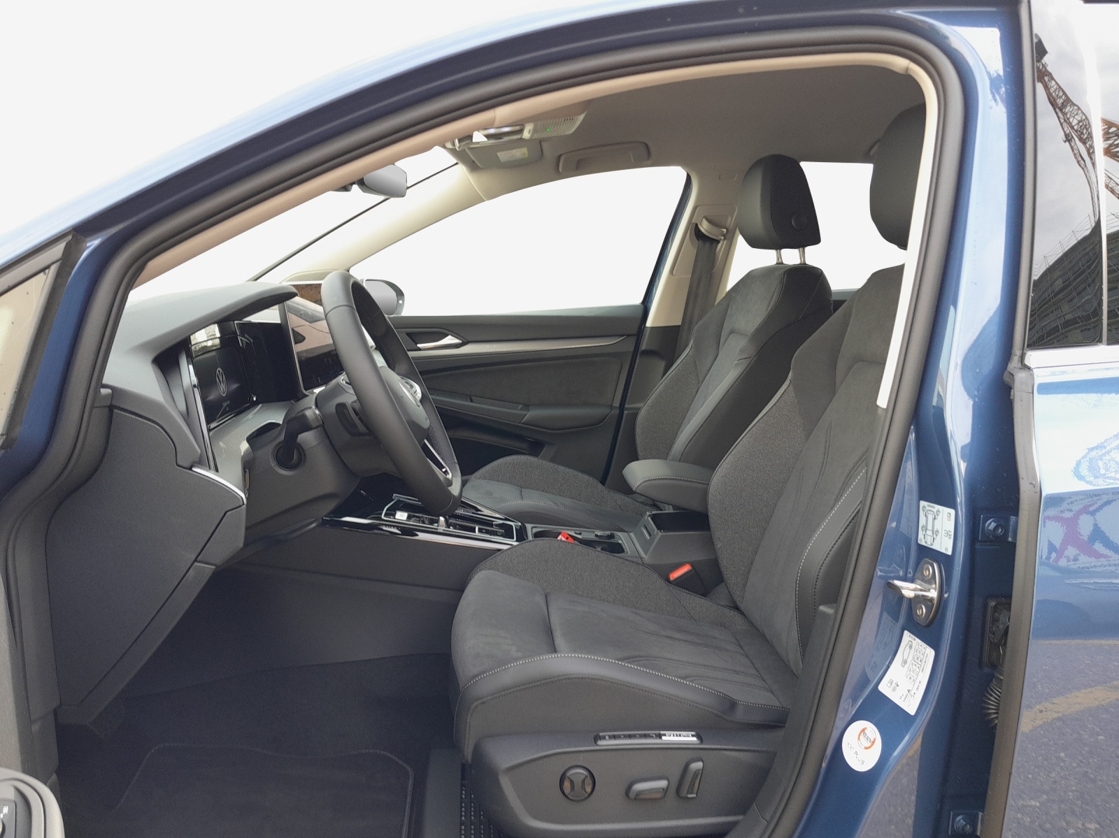 VW Golf 1.5 e TSI mHEV Style DSG-image-7