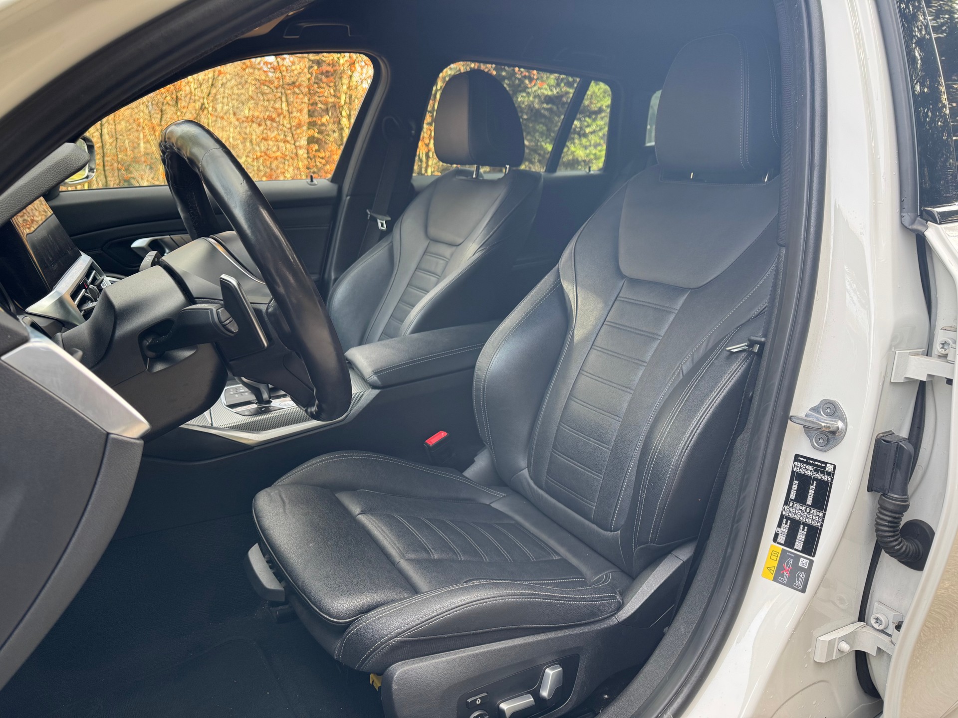 BMW 320e Touring M Sport Steptronic-image-9