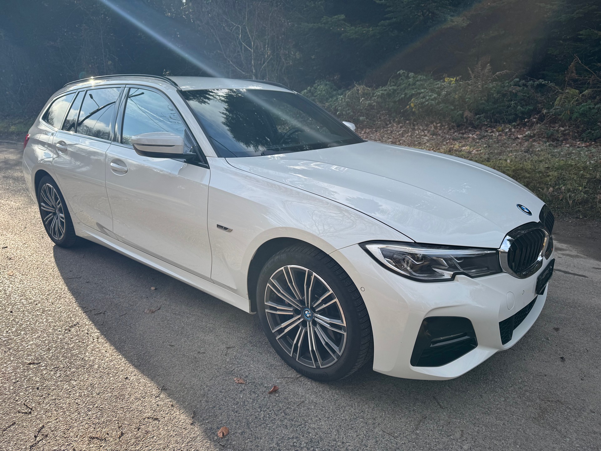 BMW 320e Touring M Sport Steptronic-image-7