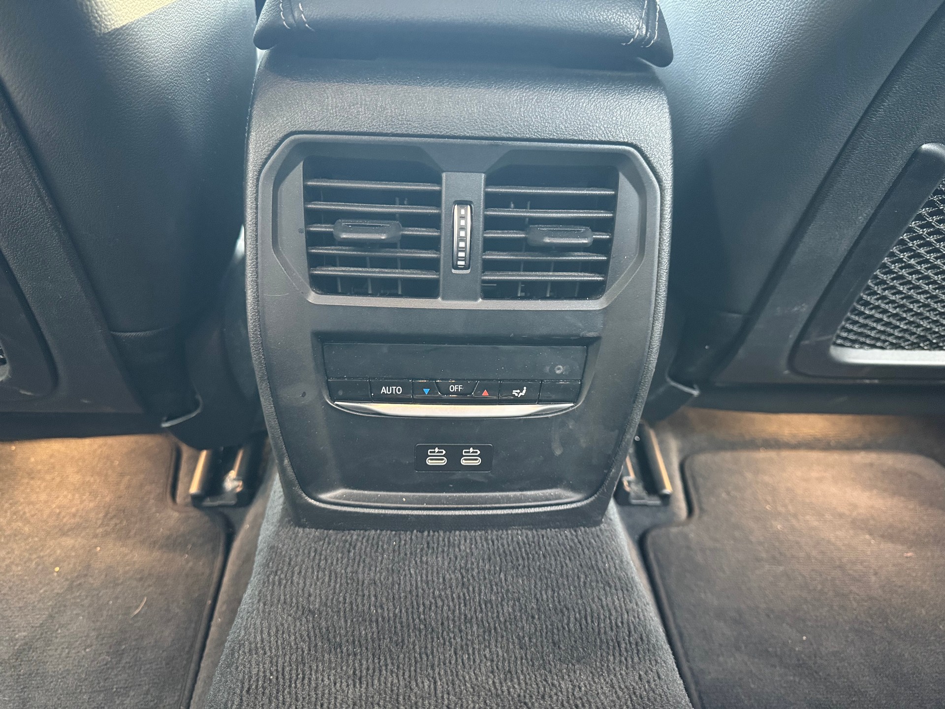 BMW 320e Touring M Sport Steptronic-image-13