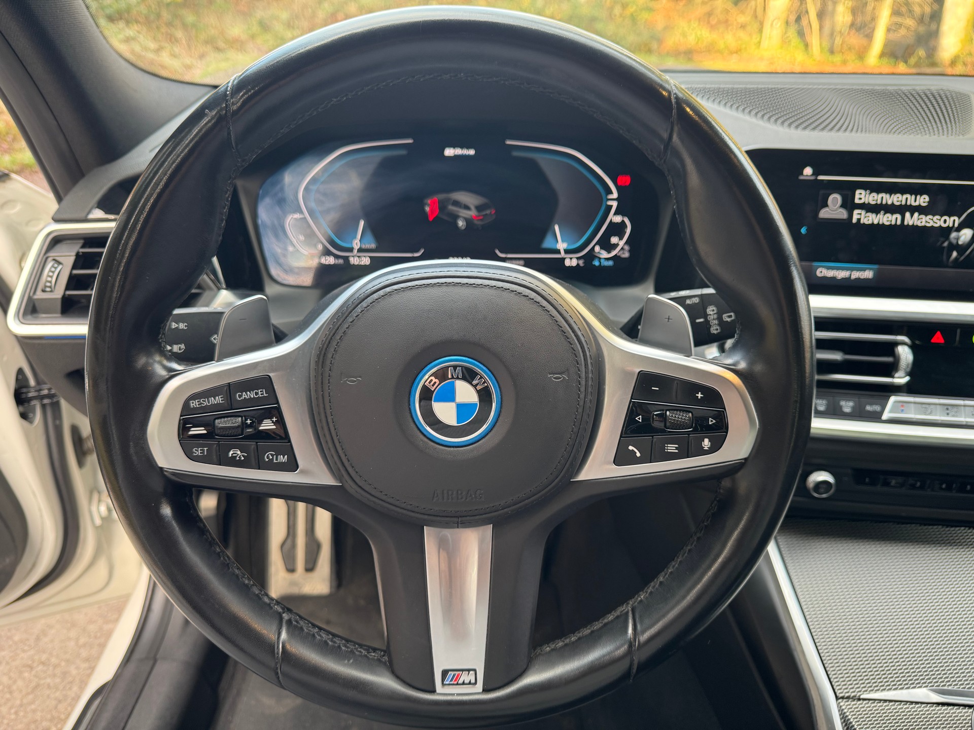 BMW 320e Touring M Sport Steptronic-image-10