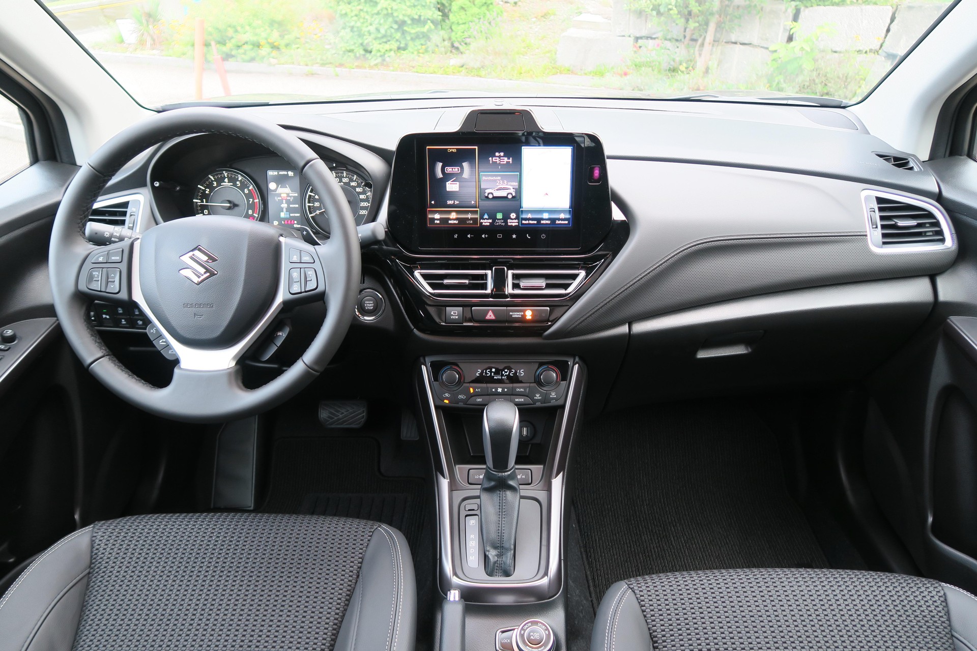 SUZUKI S-Cross 1.4 T Compact Top Hybrid 4x4-image-5
