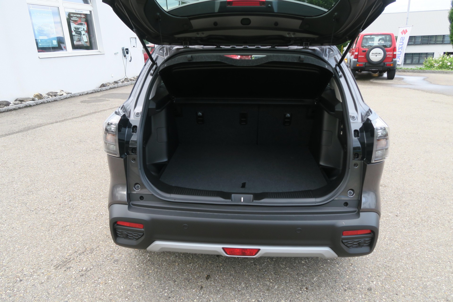 SUZUKI S-Cross 1.4 T Compact Top Hybrid 4x4-image-4