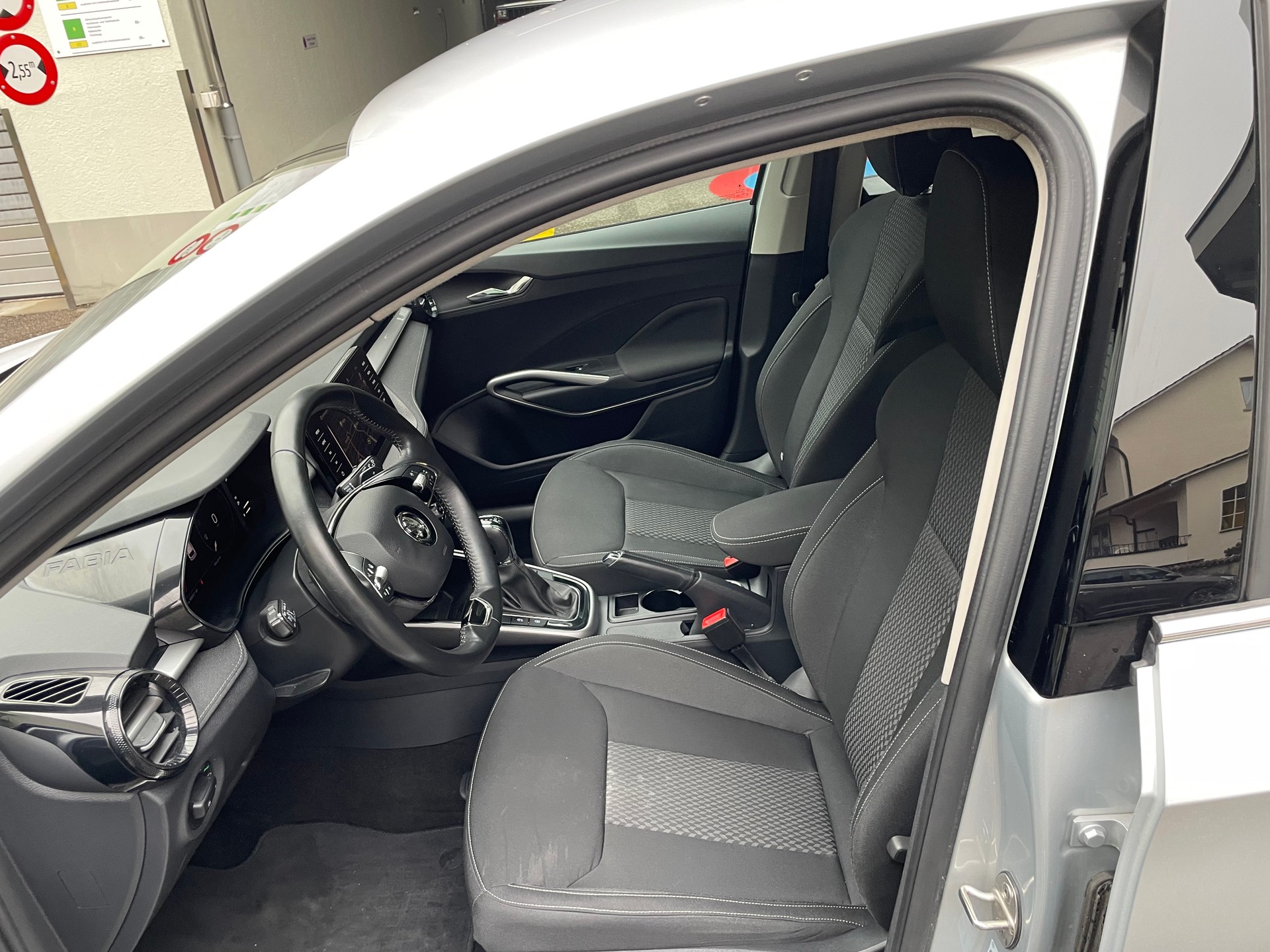 SKODA Fabia 1.0 TSI Style DSG-image-5