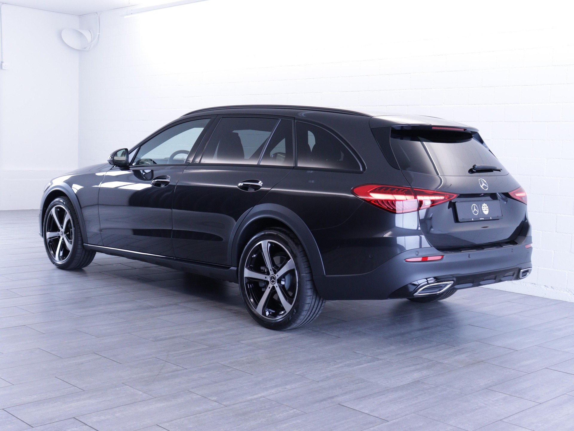 MERCEDES-BENZ C 220 d All-Terrain Avantgarde 4matic Kombi-image-3