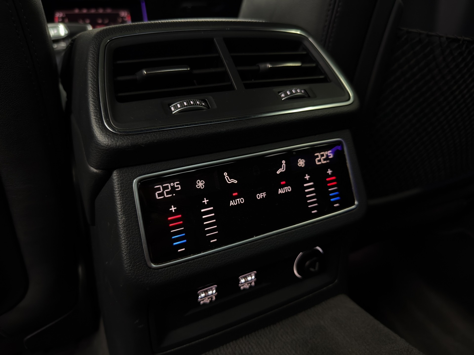 AUDI A6 Limousine 50 TDI Sport quattro tiptronic-image-18