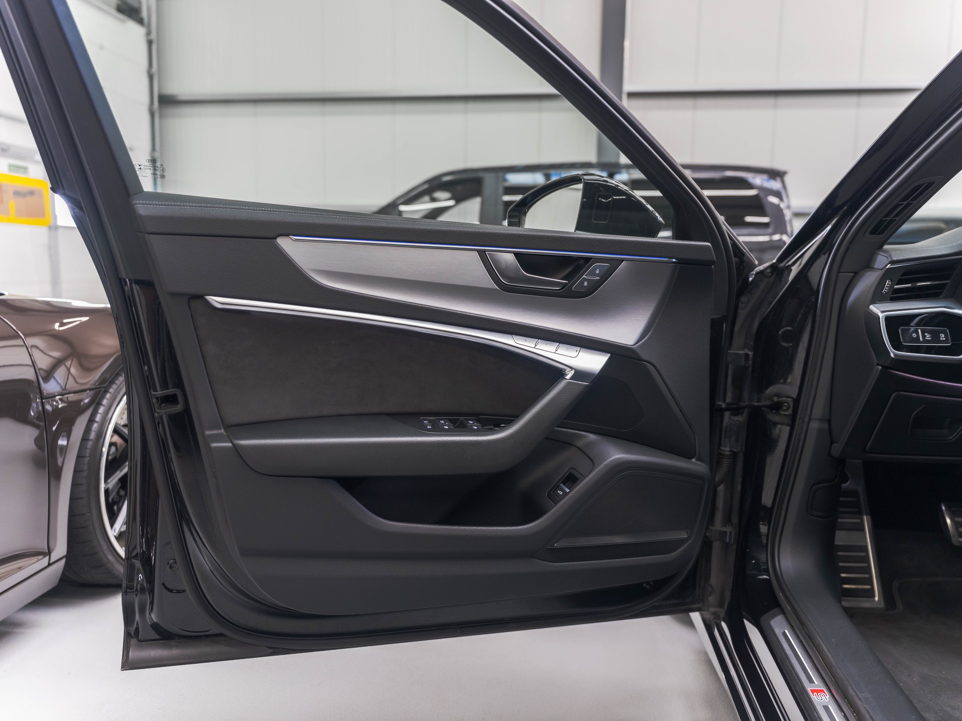 AUDI A6 Limousine 50 TDI Sport quattro tiptronic-image-18