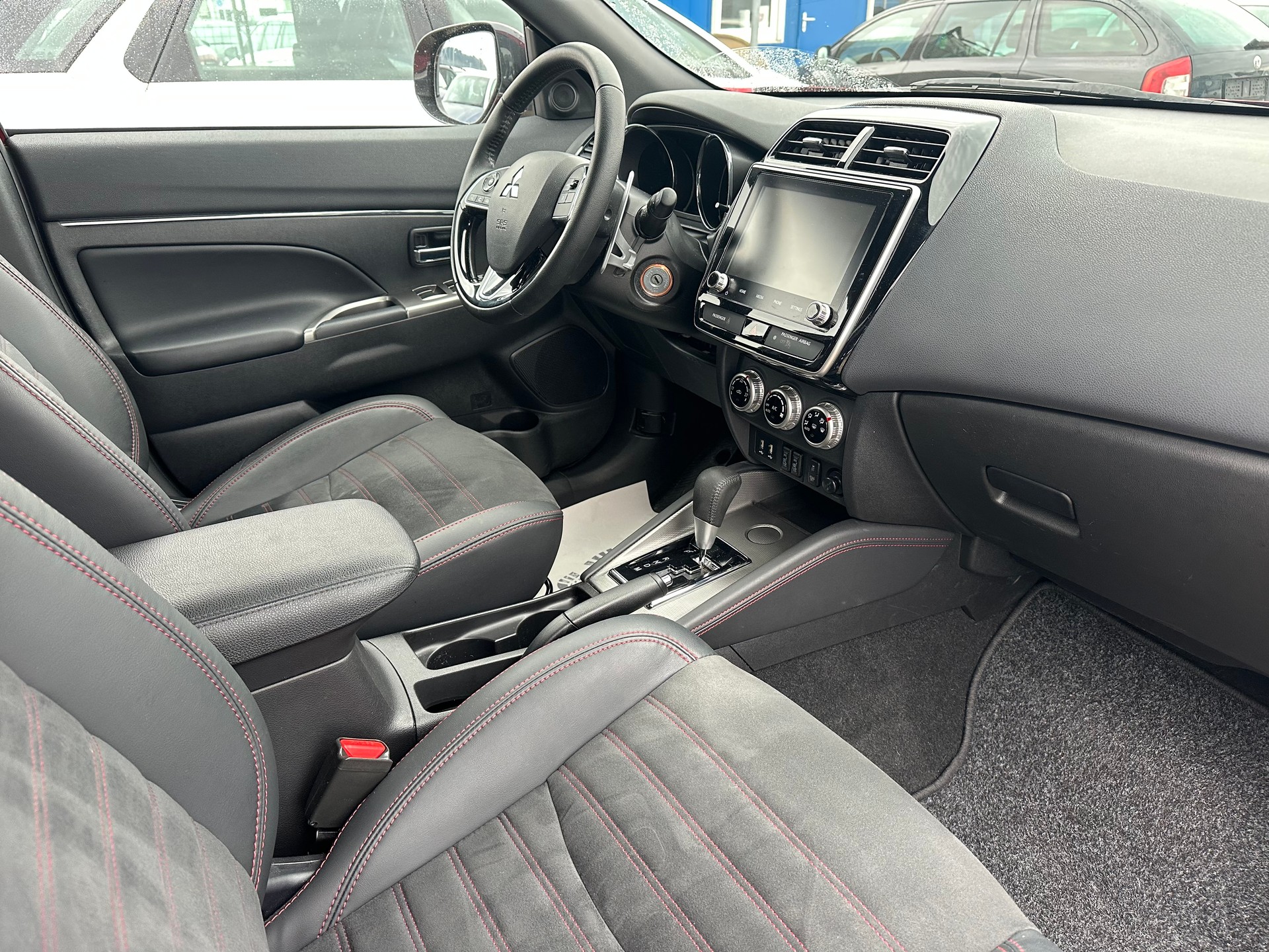 MITSUBISHI ASX 2.0 MIVEC Value 2WD Automat-image-13