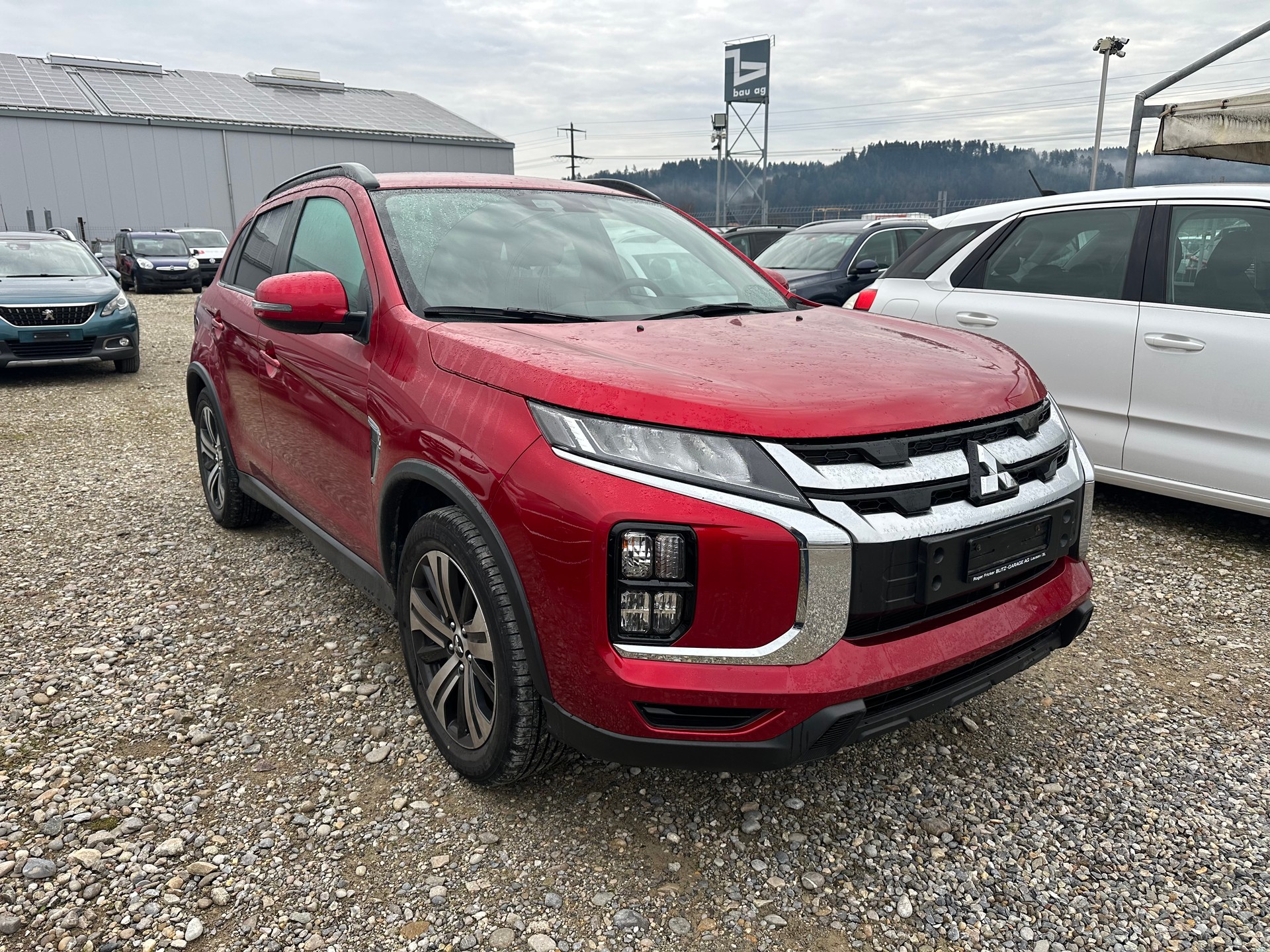 MITSUBISHI ASX 2.0 MIVEC Value 2WD Automat-image-2