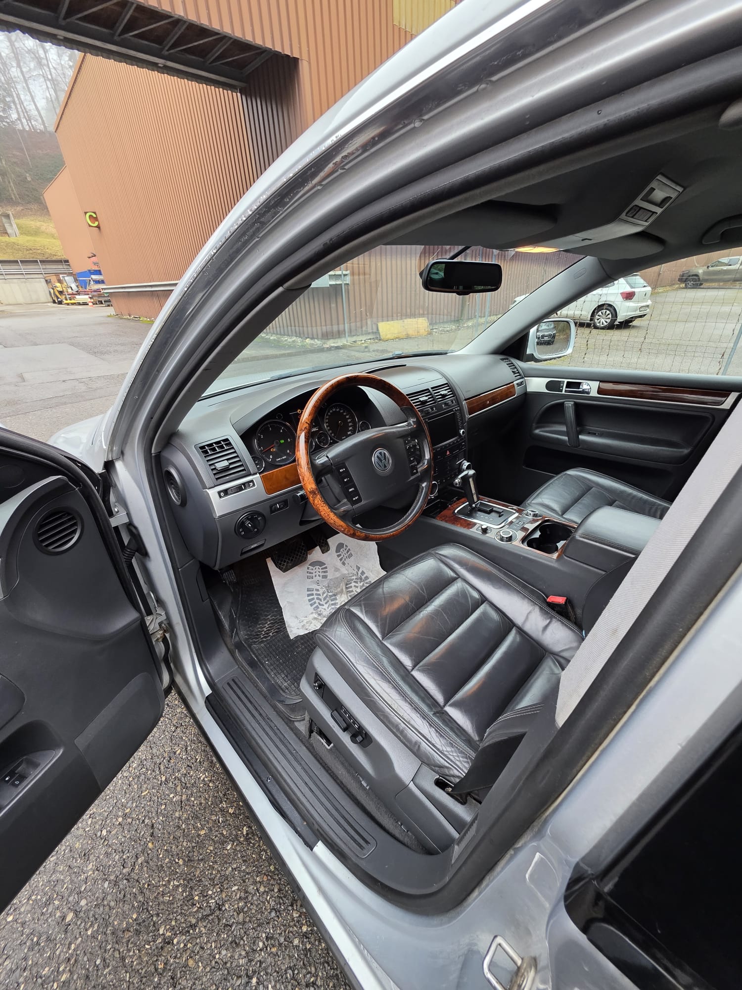 VW Touareg 3.0 TDI-image-8